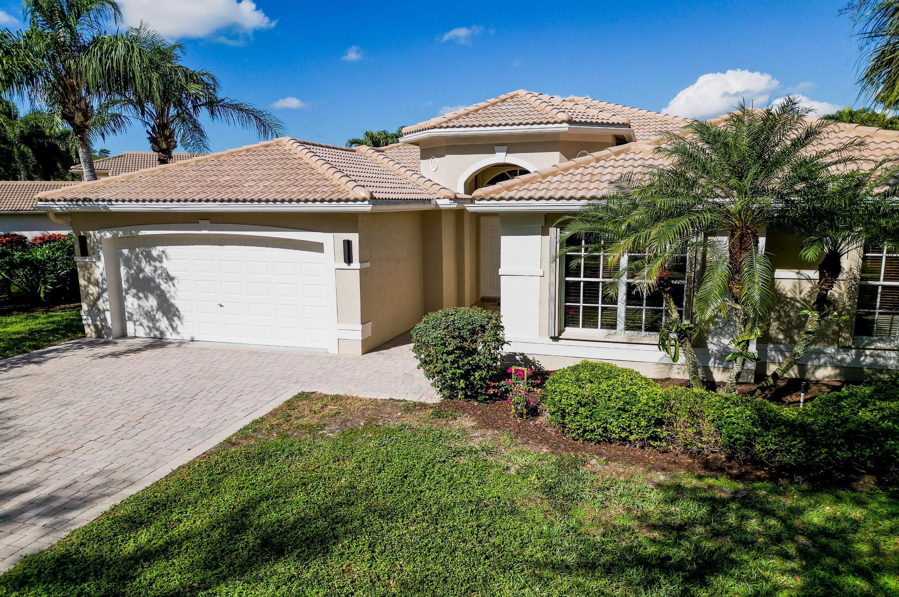 6879 Fiji Cir, Boynton Beach, FL 33437-7023