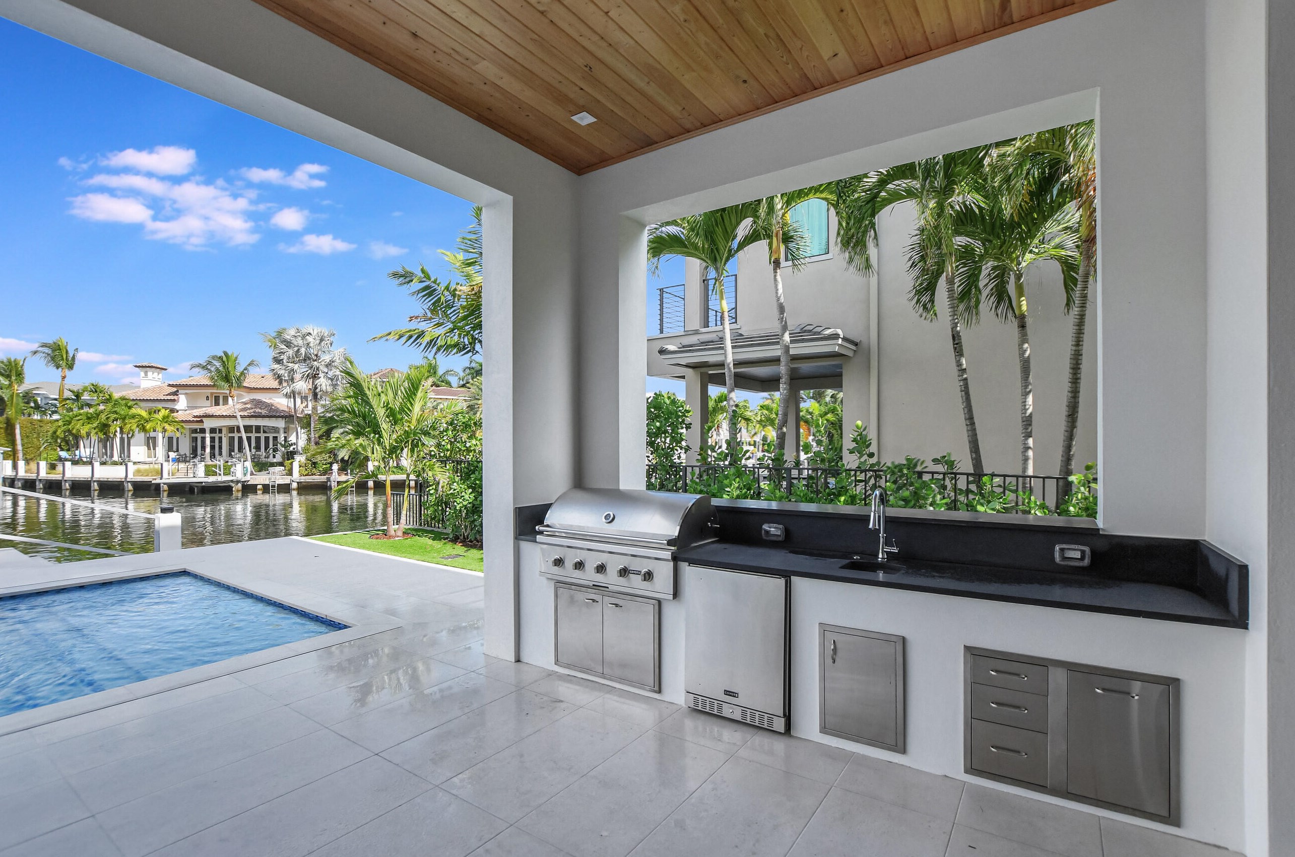 711 32 St, Boca Raton FL 33431-6918 exterior