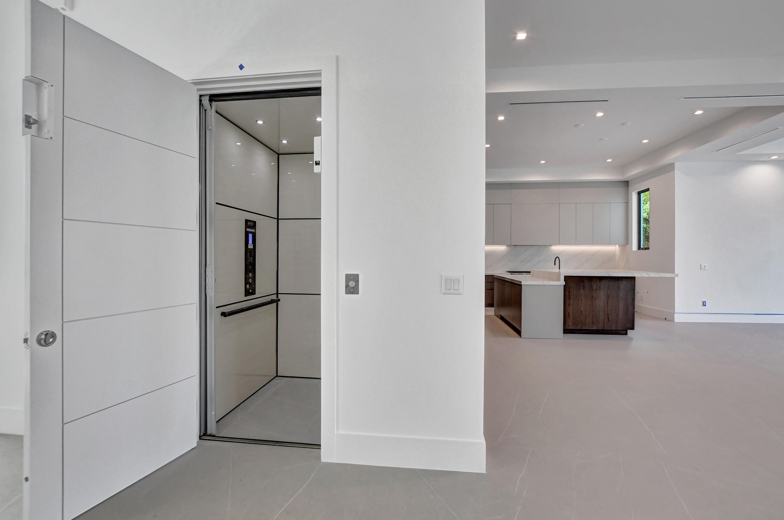 711 32 St, Boca Raton FL 33431-6918 exterior