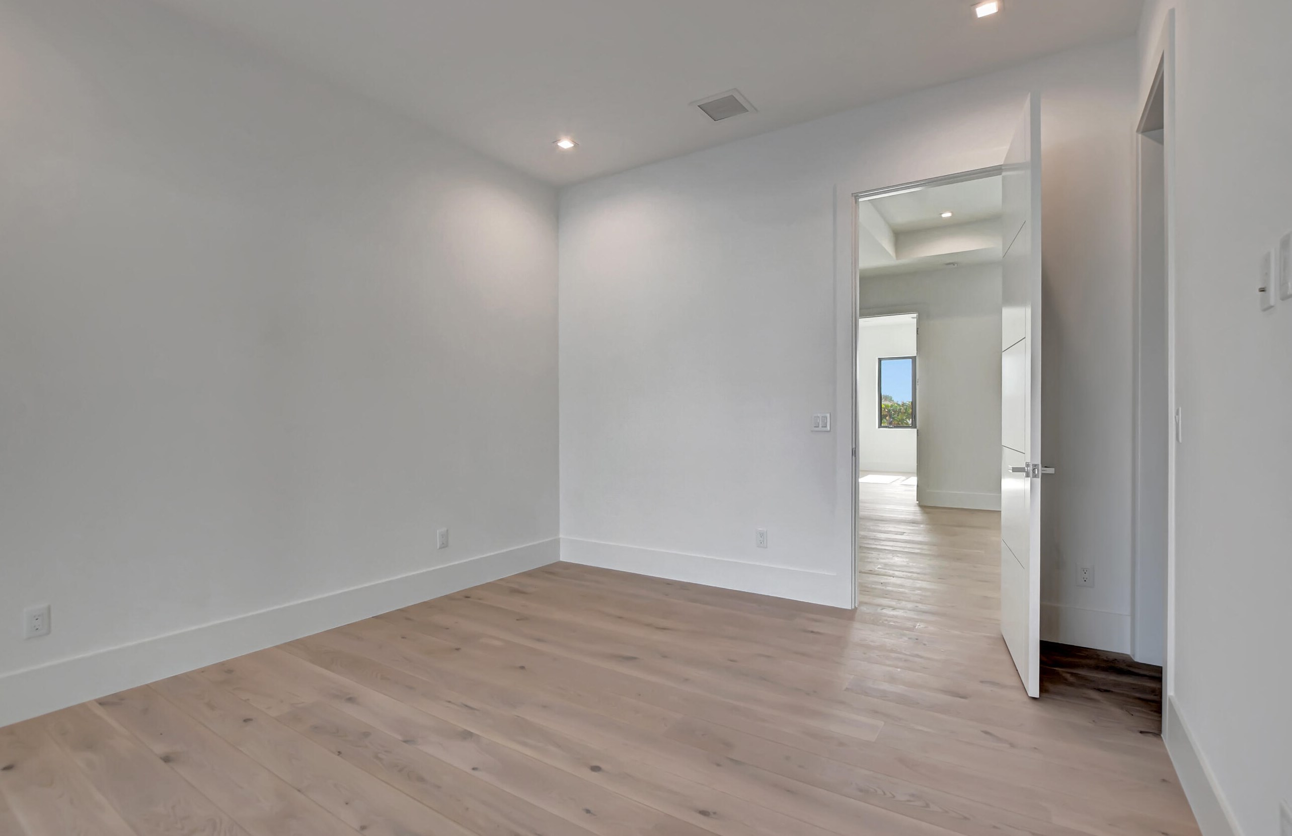 711 32 St, Boca Raton FL 33431-6918 exterior