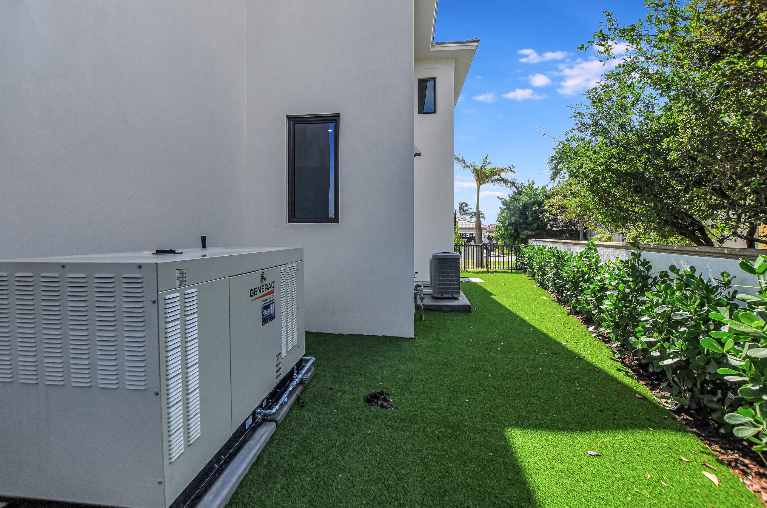 711 32 St, Boca Raton FL 33431-6918 exterior