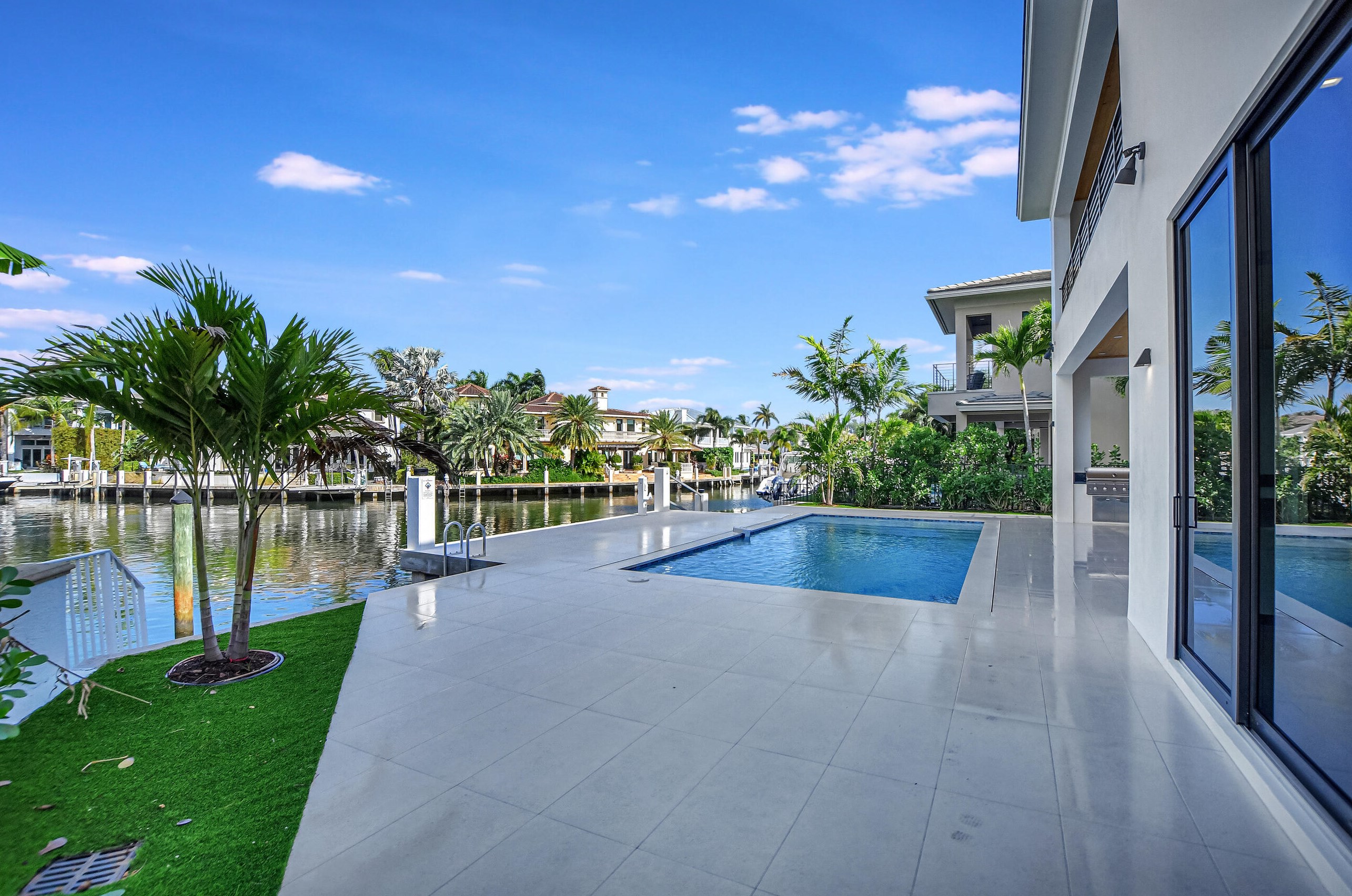 711 32 St, Boca Raton FL 33431-6918 exterior