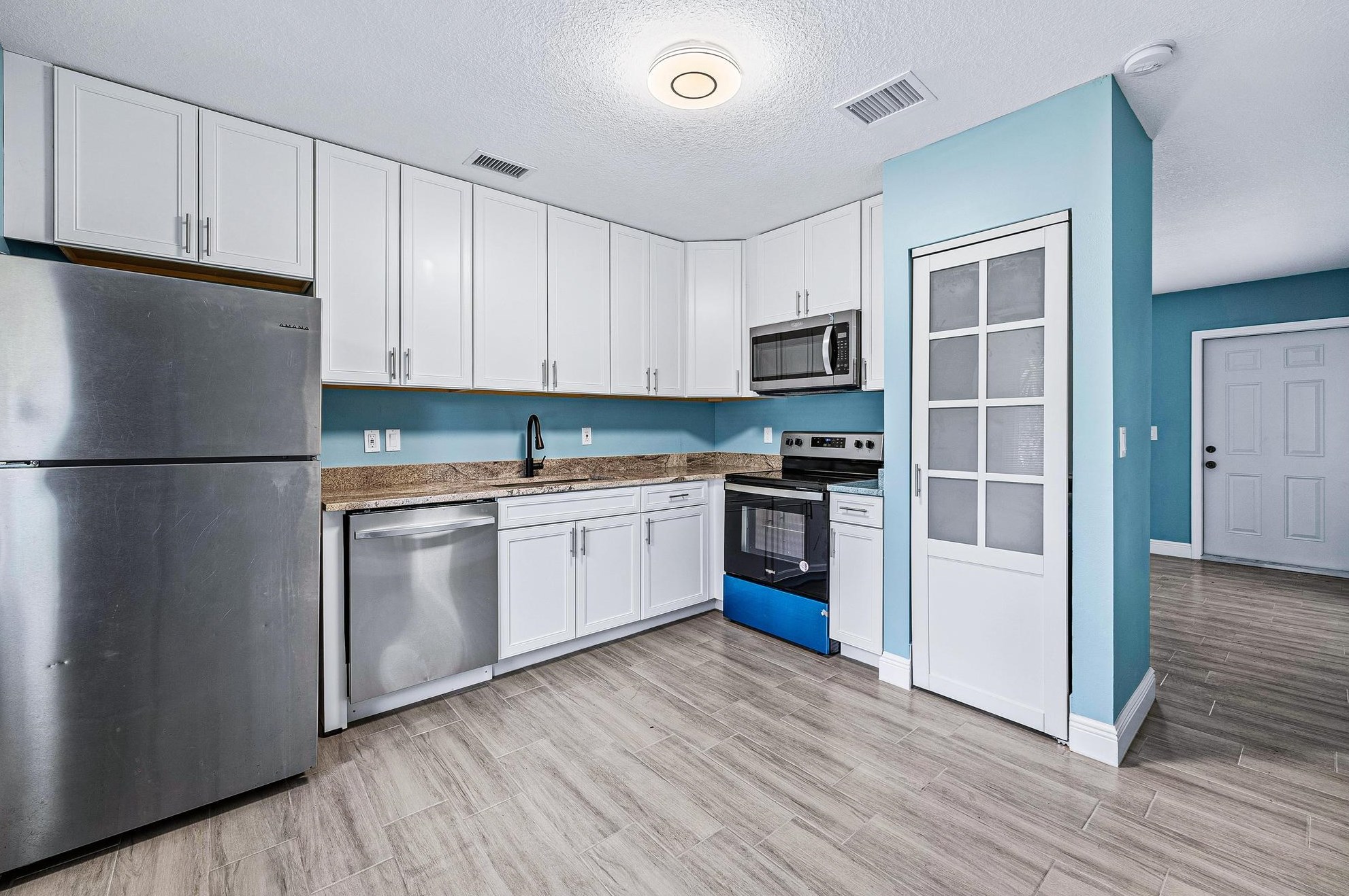 9077 W Highland Pines Blvd, West Palm Beach, FL 33418