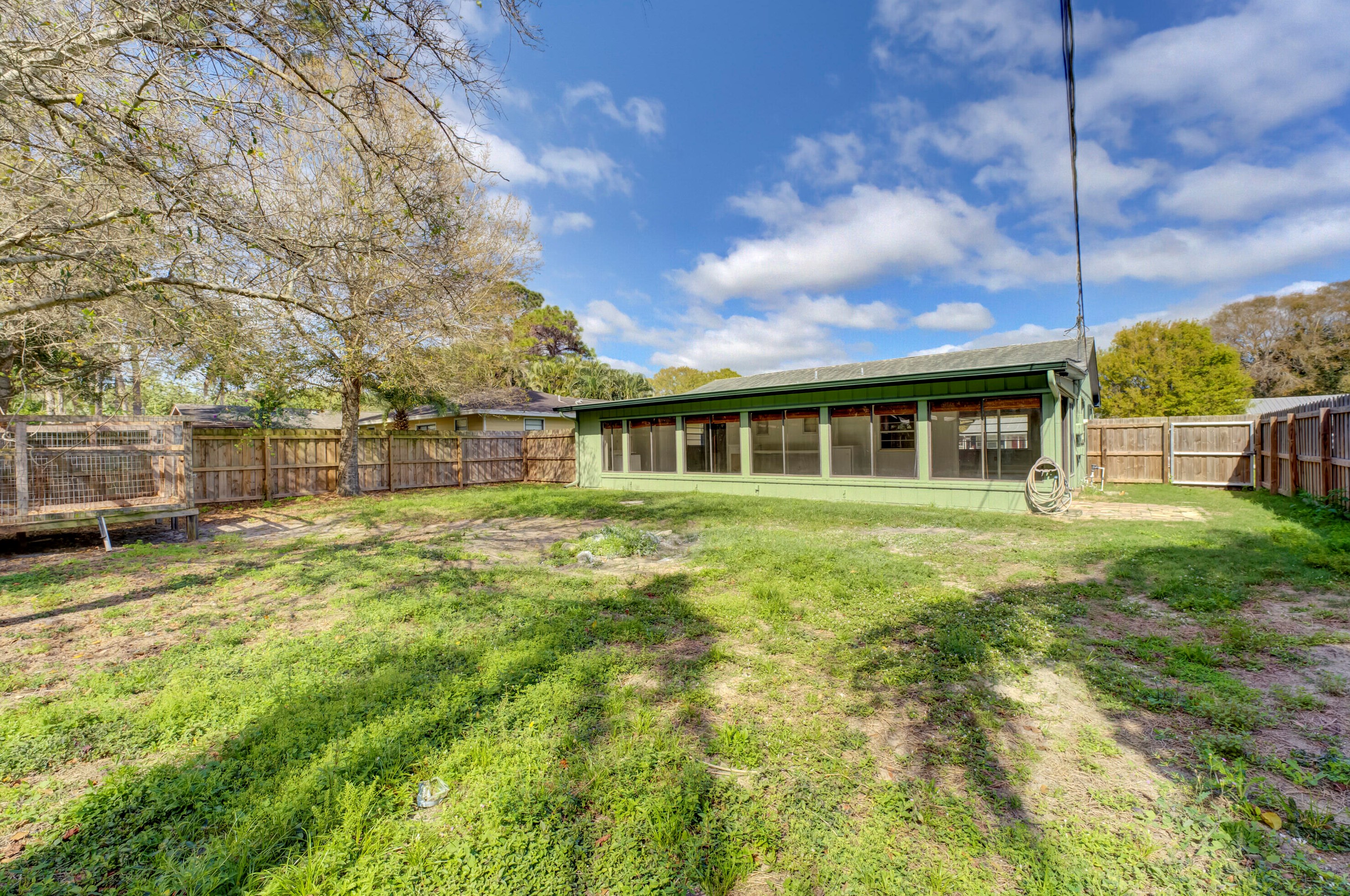 3125 2nd Pl, Vero Beach FL  32968-2010 exterior