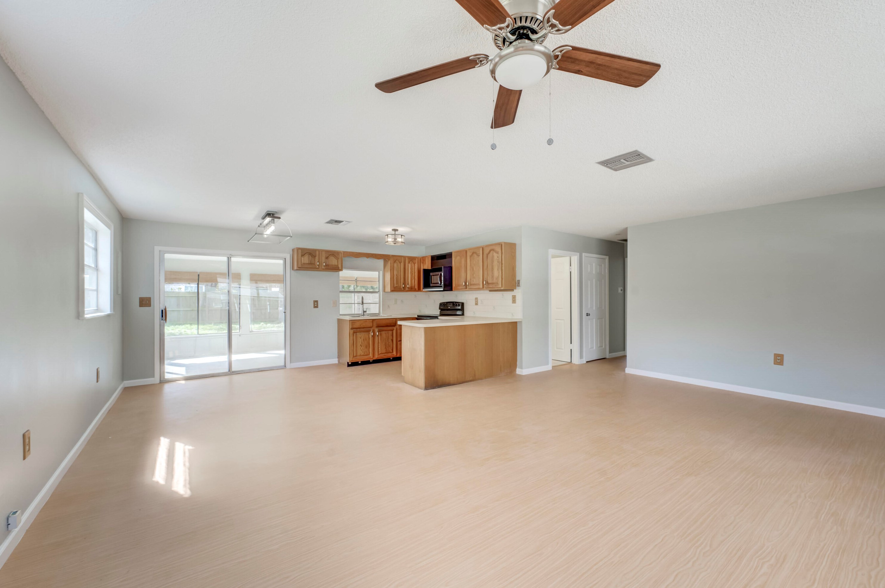 3125 2nd Pl, Vero Beach FL  32968-2010 exterior