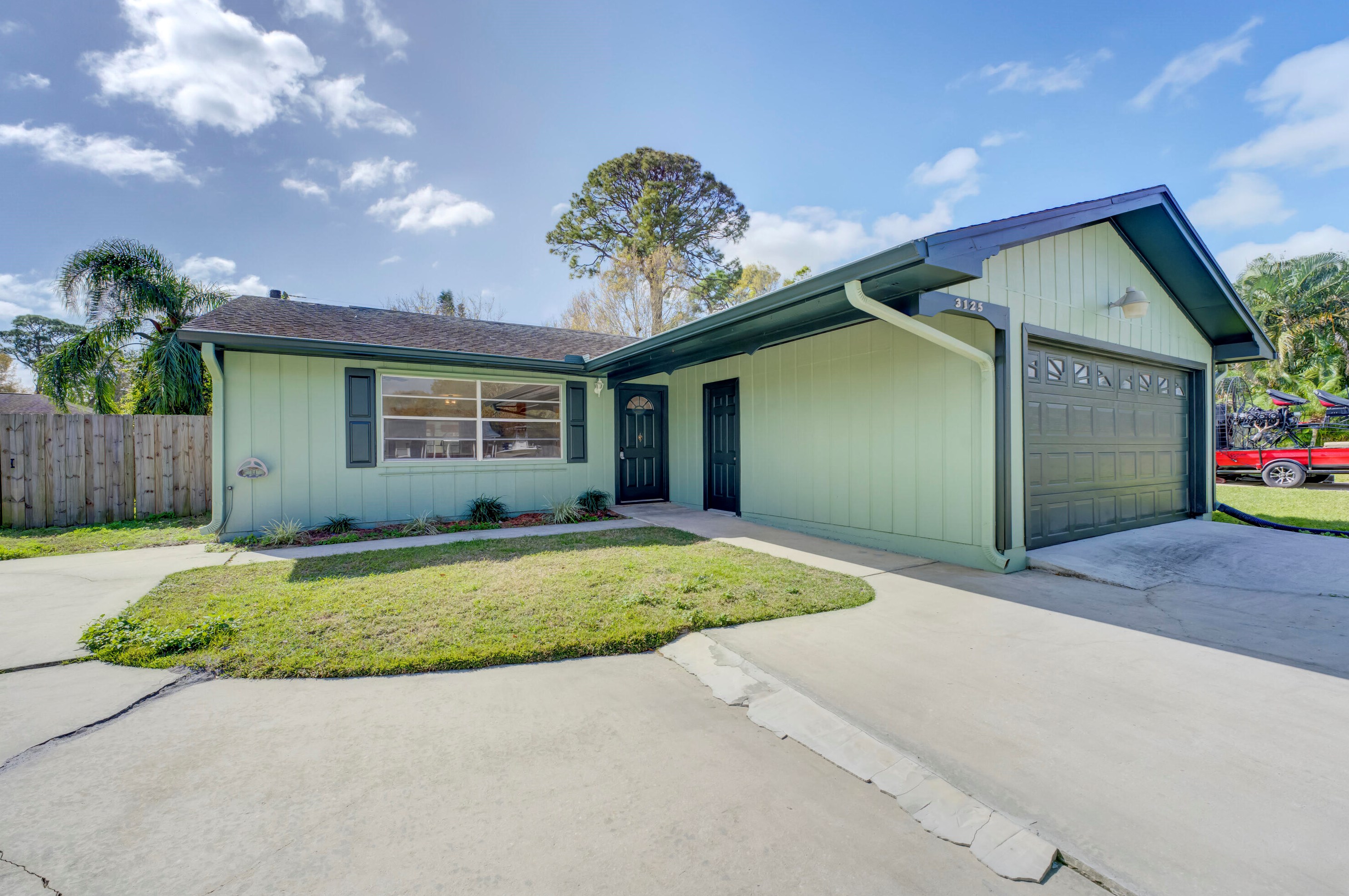 3125 2nd Pl, Vero Beach FL  32968-2010 exterior