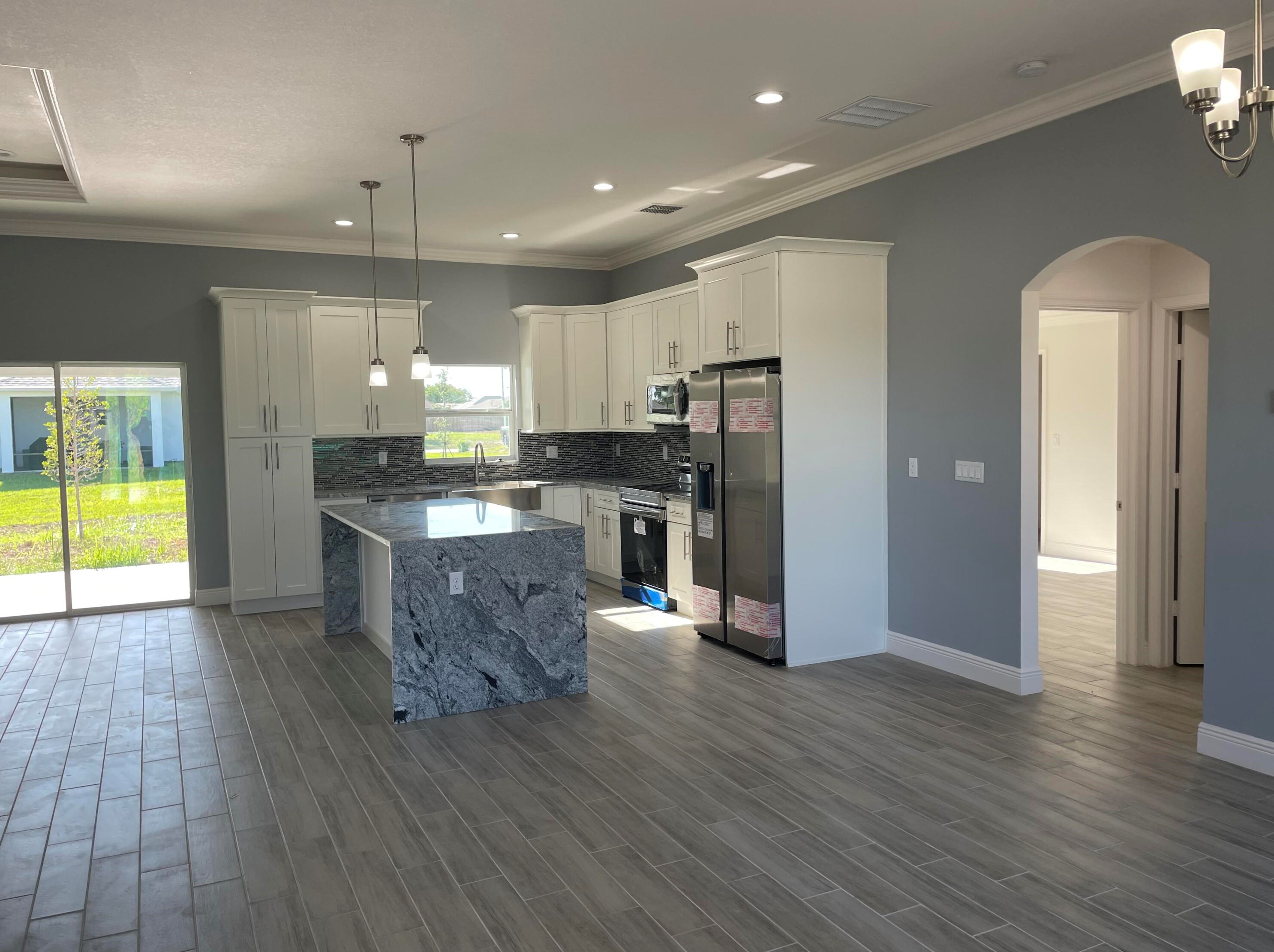 1189 Khan Dr, Fort Pierce, FL 34953-7246