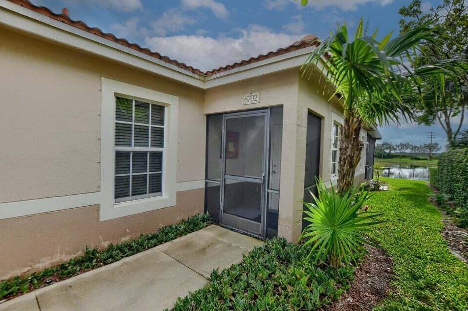 6702 Old Farm Trl, Boynton Beach, FL 33437