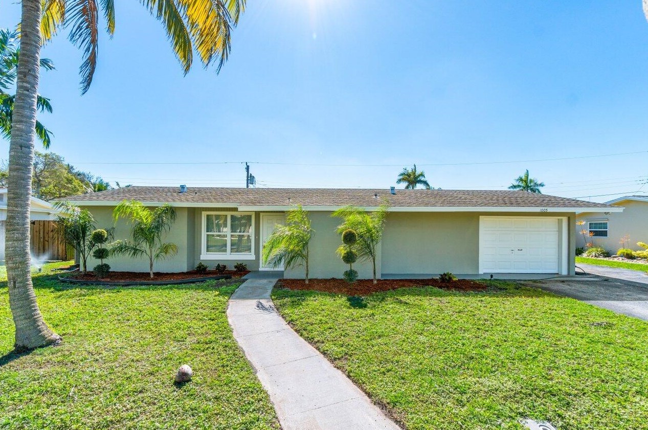 1005 Coral Ct, Boynton Beach, FL 33426-3518