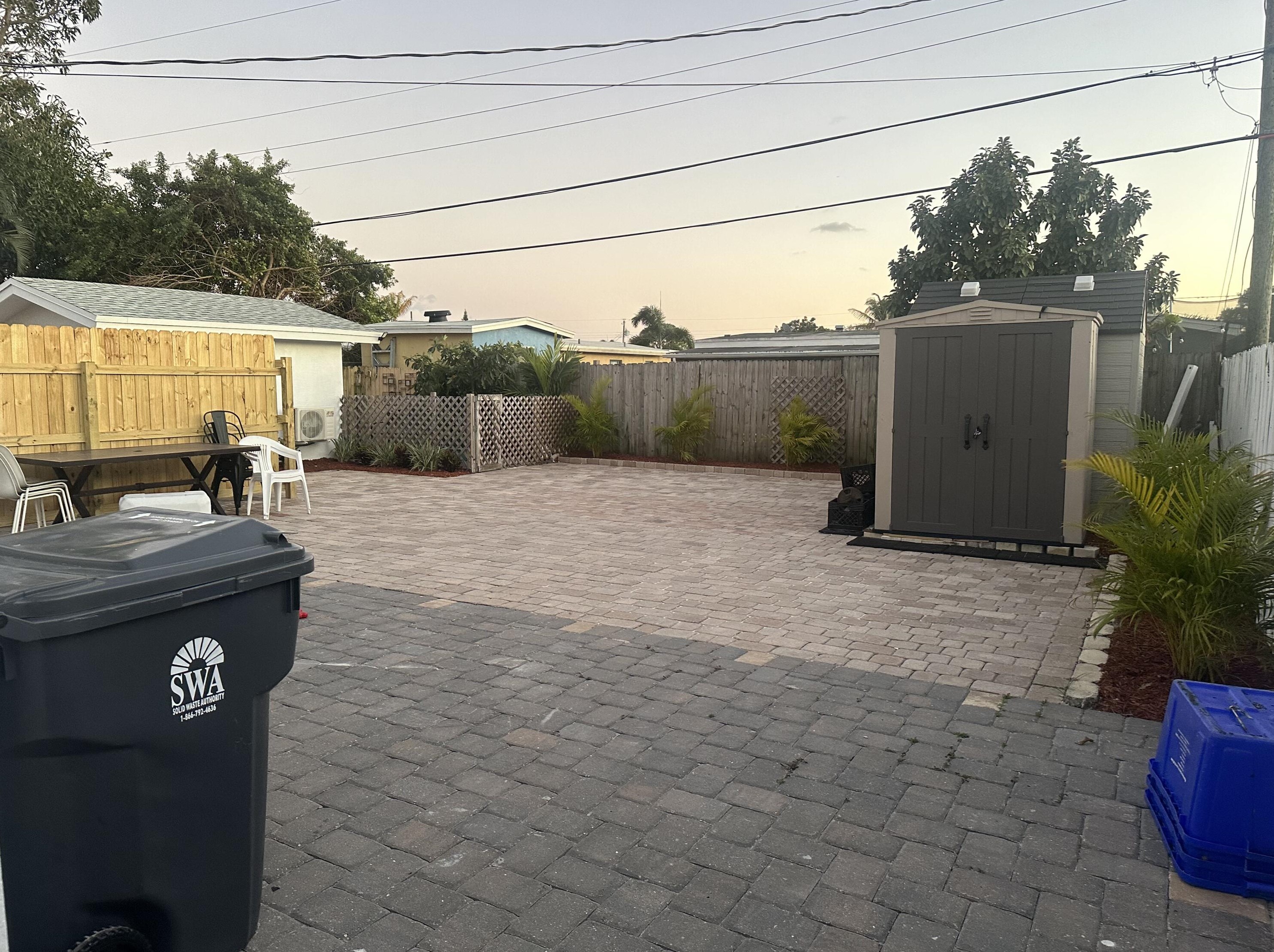 5686 Elder Dr #b, West Palm Beach, FL 33415