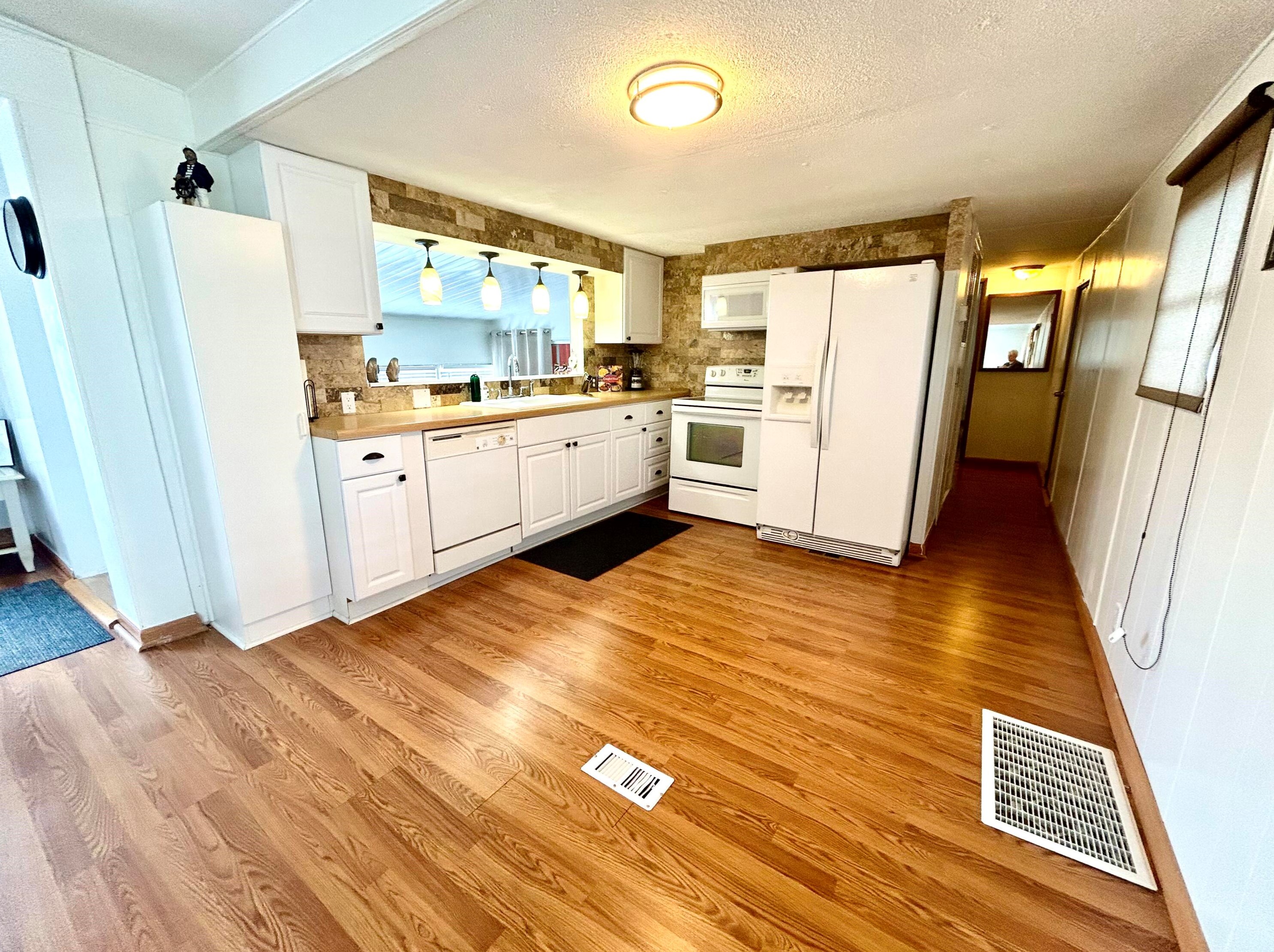 4166 Bobwhite Dr, Boynton Beach FL  33436-2602 exterior