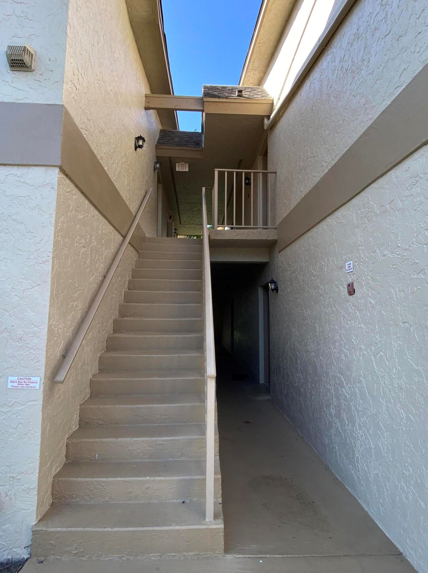 1854 Abbey Rd #206, West Palm Beach, FL 33415