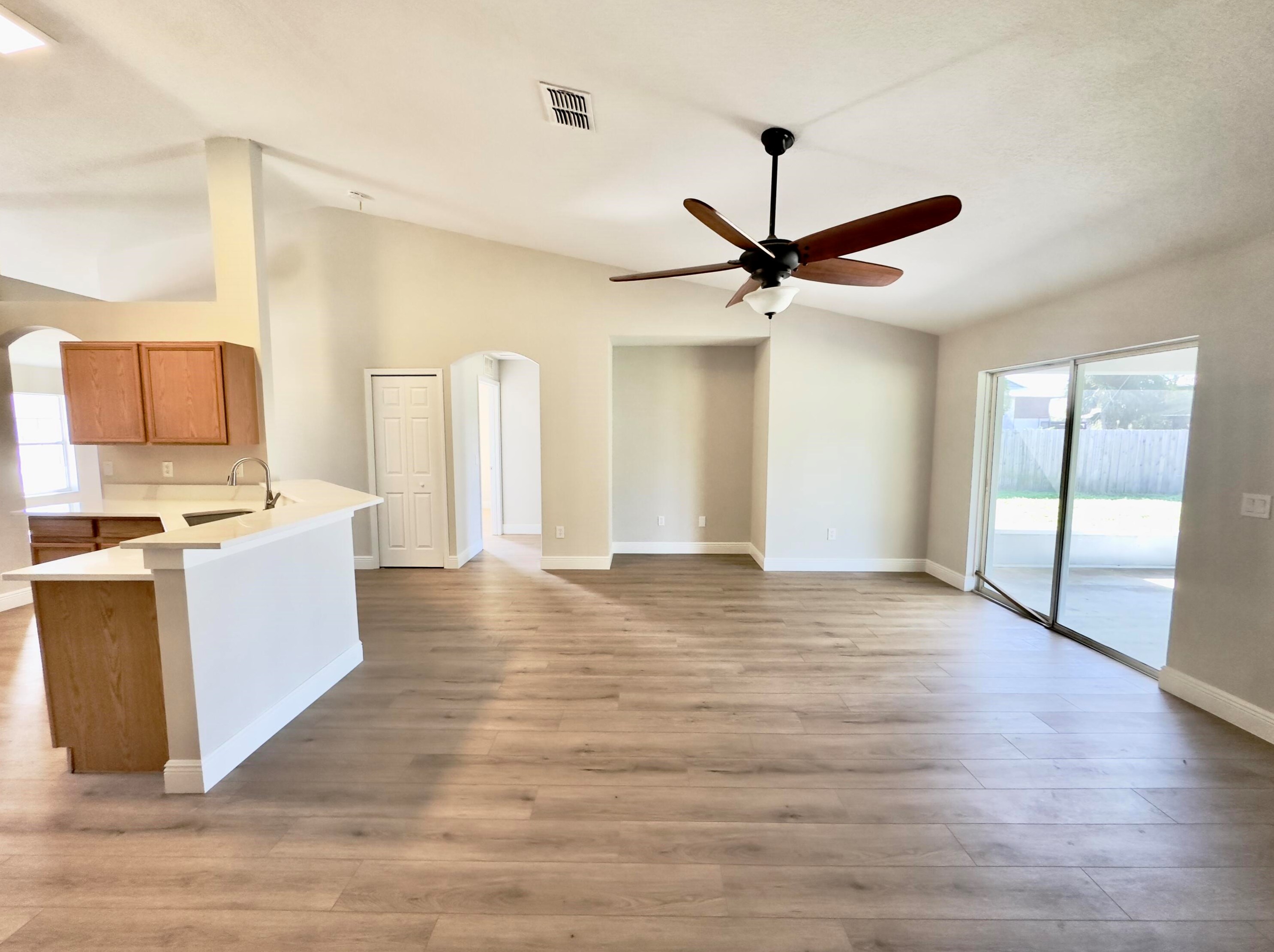 1908 Mantua St, Fort Pierce, FL 34952-6735