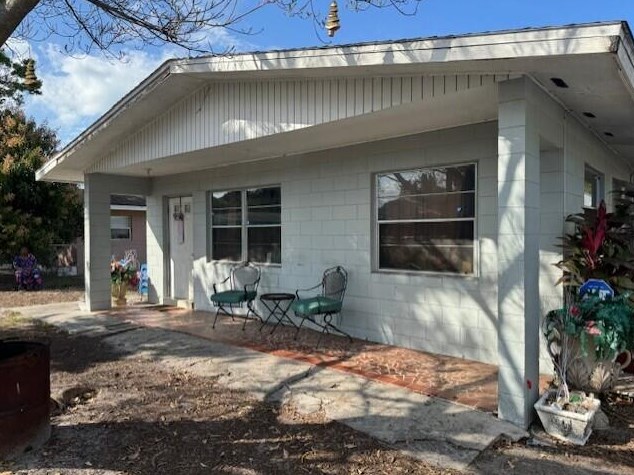 1414 Edgewood Ter, Fort Pierce, FL 34950-3233