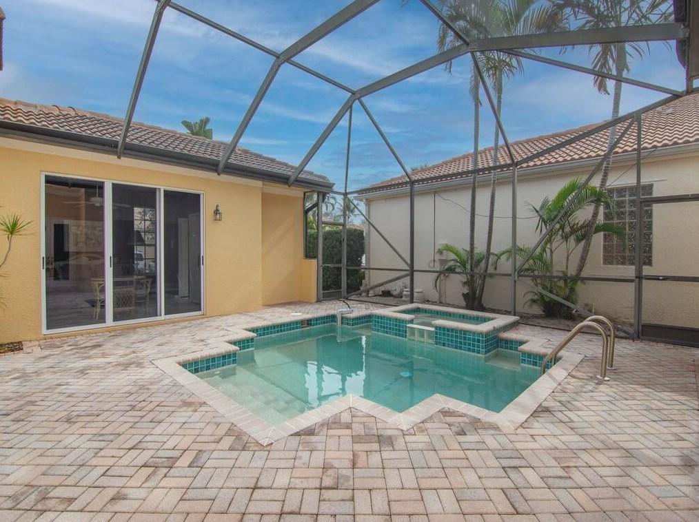 9385 Maiden Ct, Vero Beach, FL 32963-4587