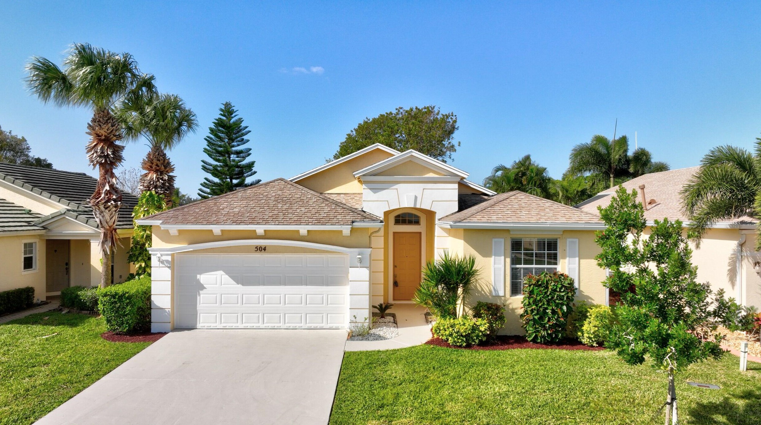 504 Indian Key Dr, Fort Pierce, FL 34986-2052