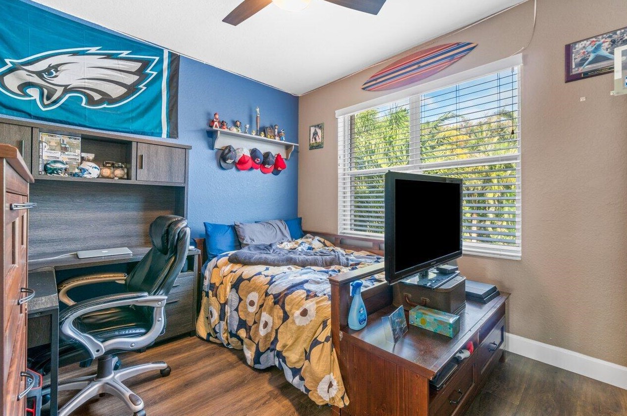 5105 Prairie Dunes Village Cir, Lake Worth FL  33463-8217 exterior