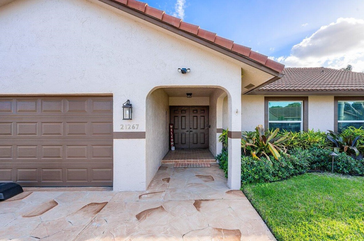 21267 Hazelwood Ln, Boca Raton, FL 33428-1726