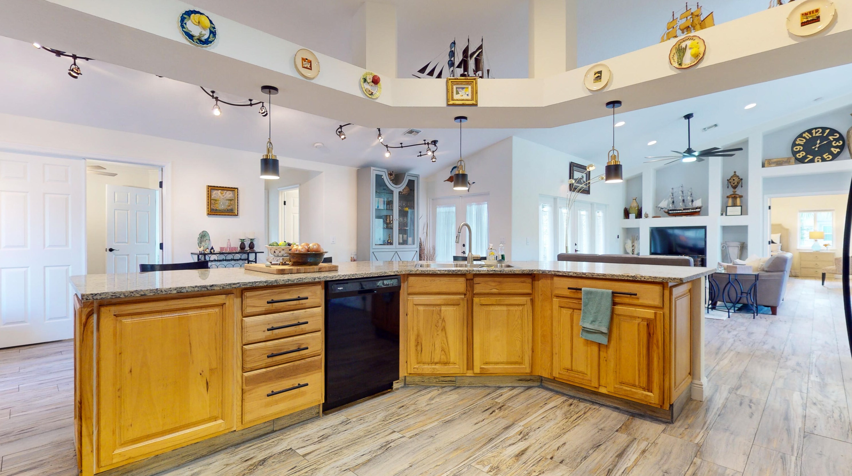 1590 Underwood Ave, Fort Pierce FL  34953-2586 exterior