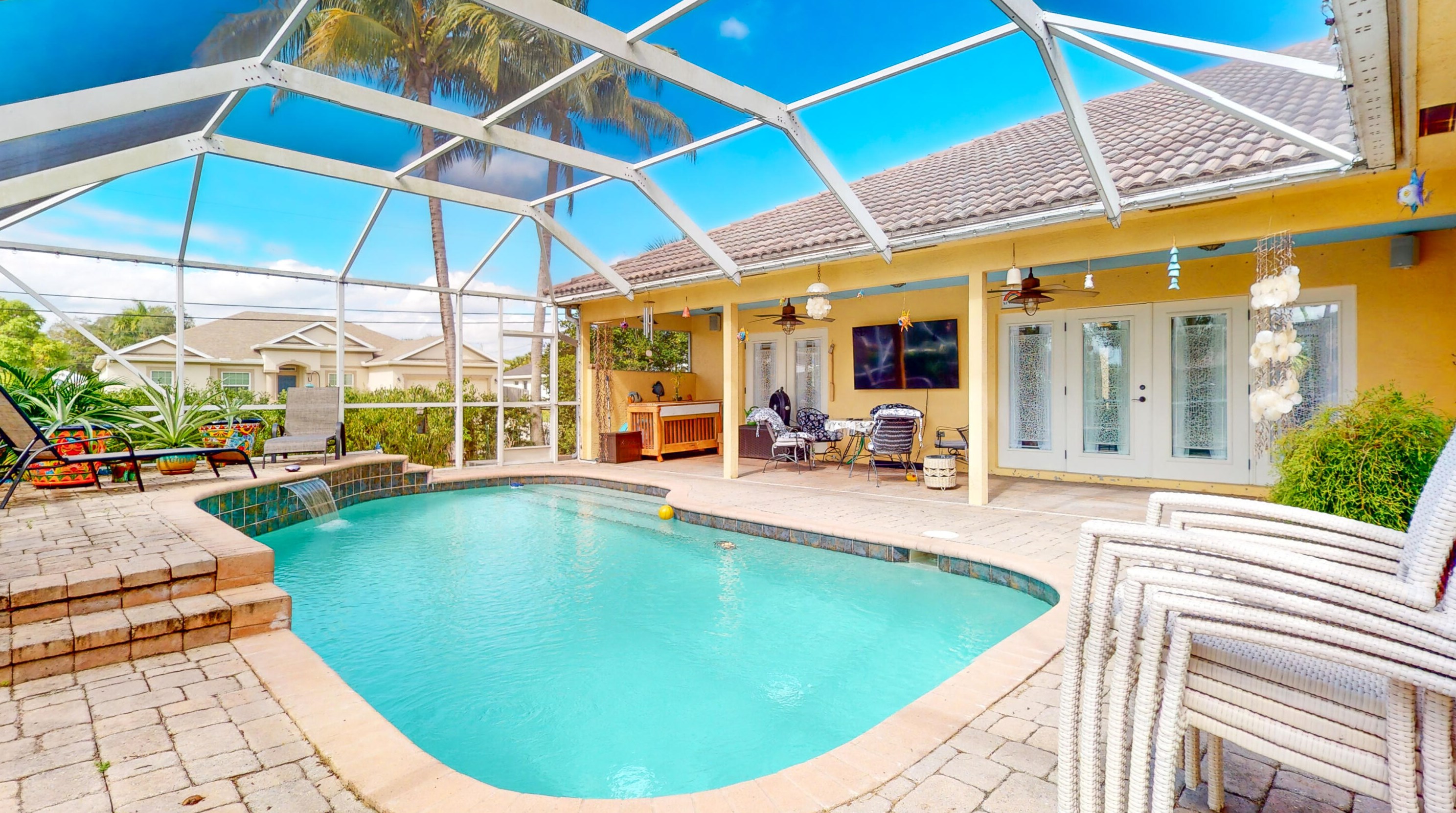 1590 Underwood Ave, Fort Pierce FL  34953-2586 exterior