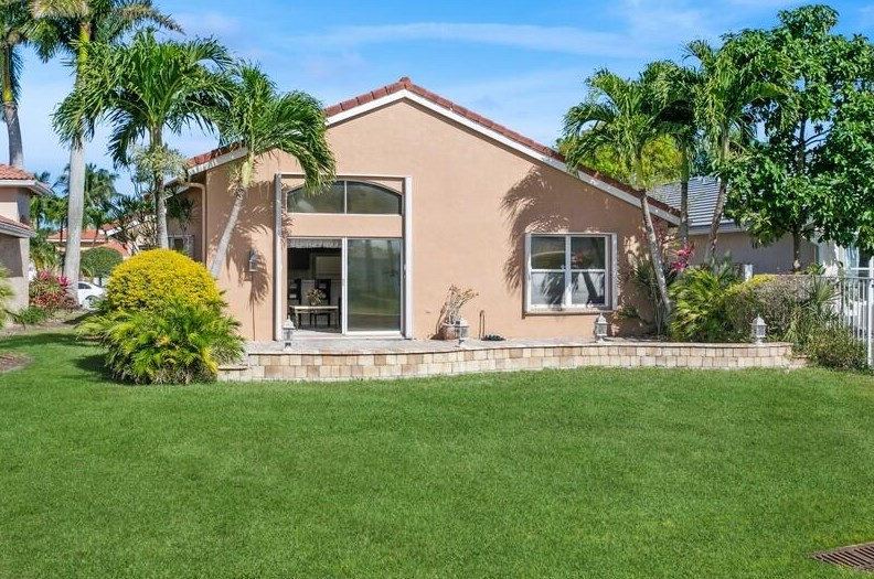6280 Barton Creek Cir, Lake Worth, FL 33463-6543