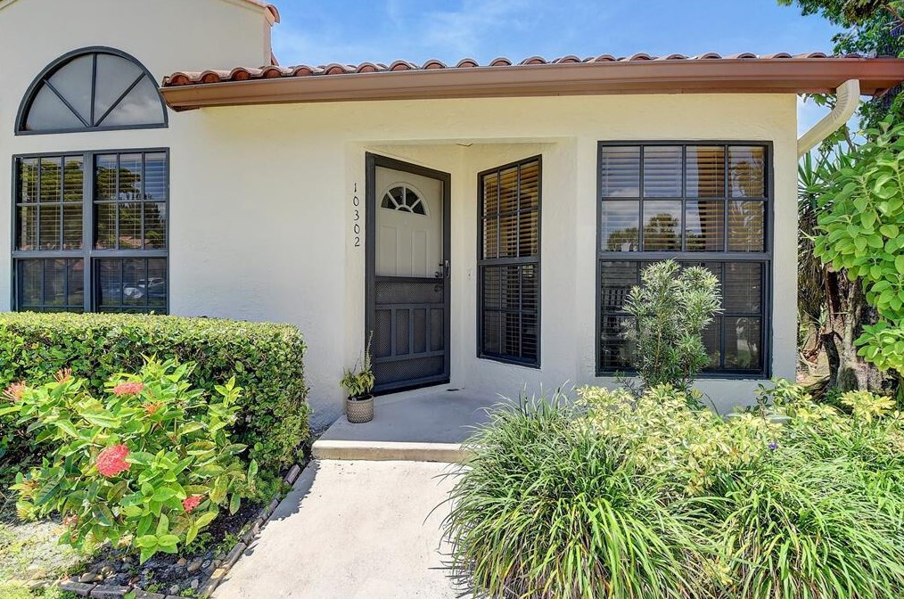 10302 Hidden Springs Ct, Boca Raton, FL 33498