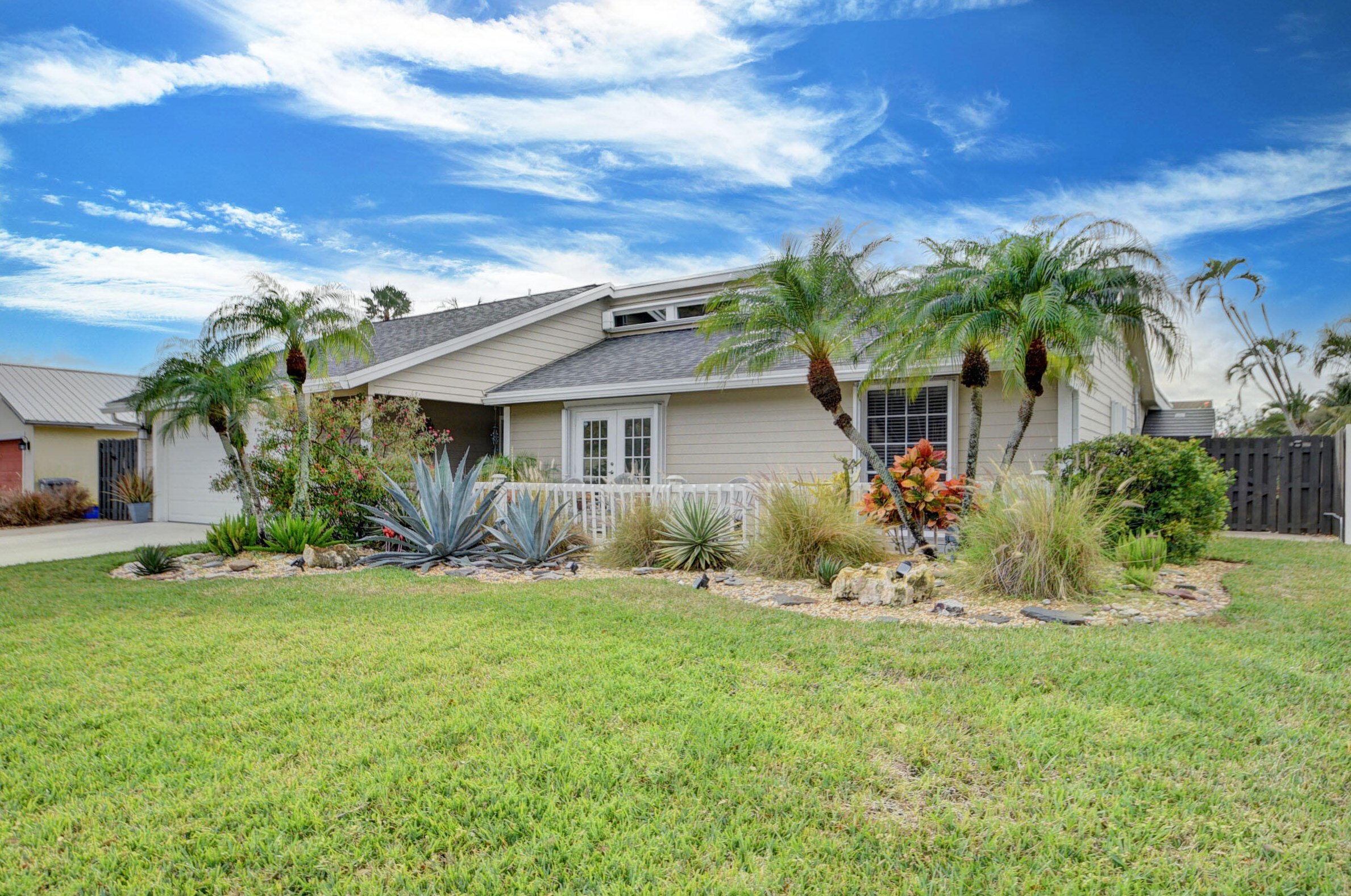 9322 Longmeadow Cir, Boynton Beach, FL 33436-3138