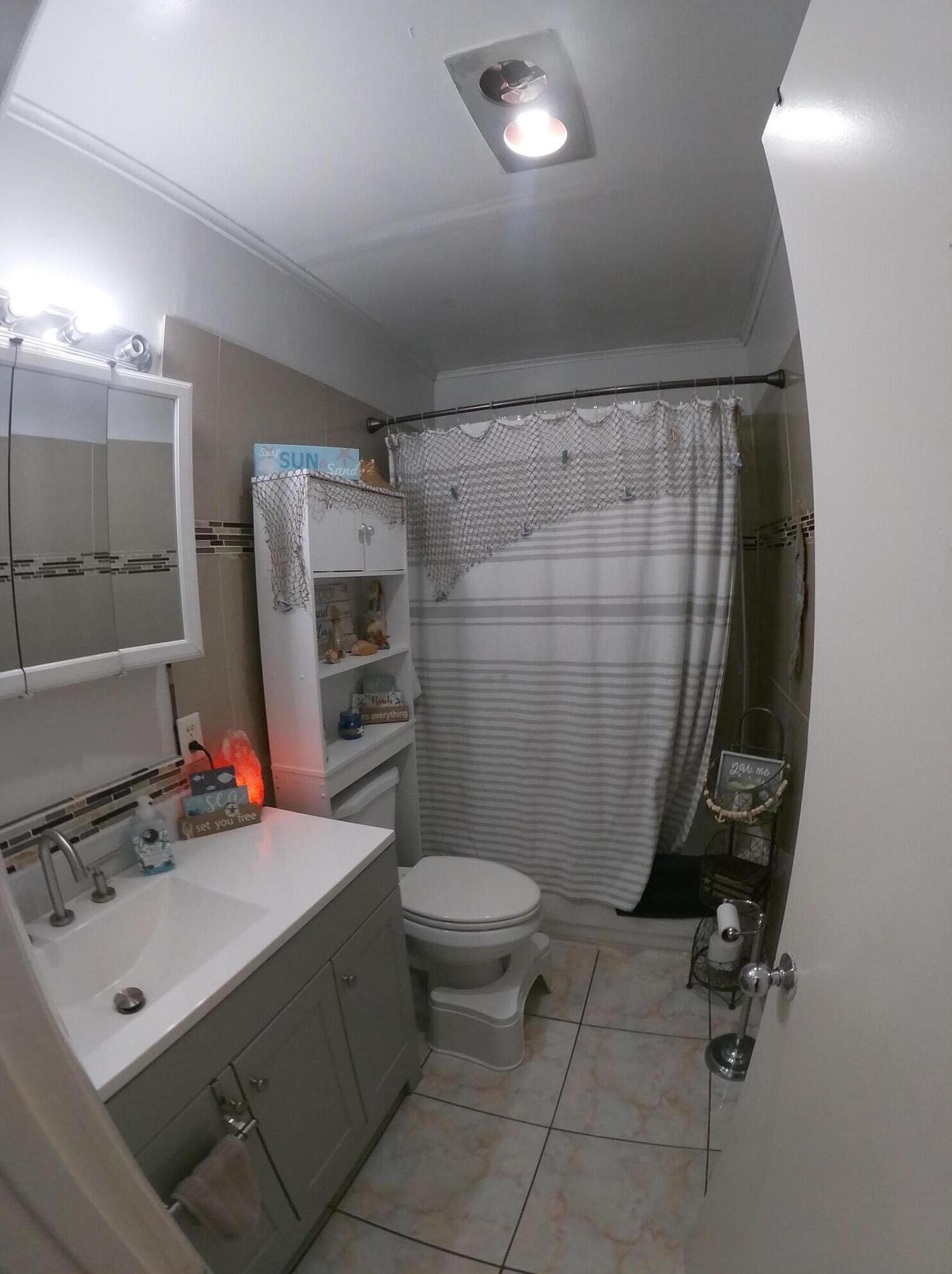 1720 Lavue Ave, Lake Worth FL  33460-2410 exterior