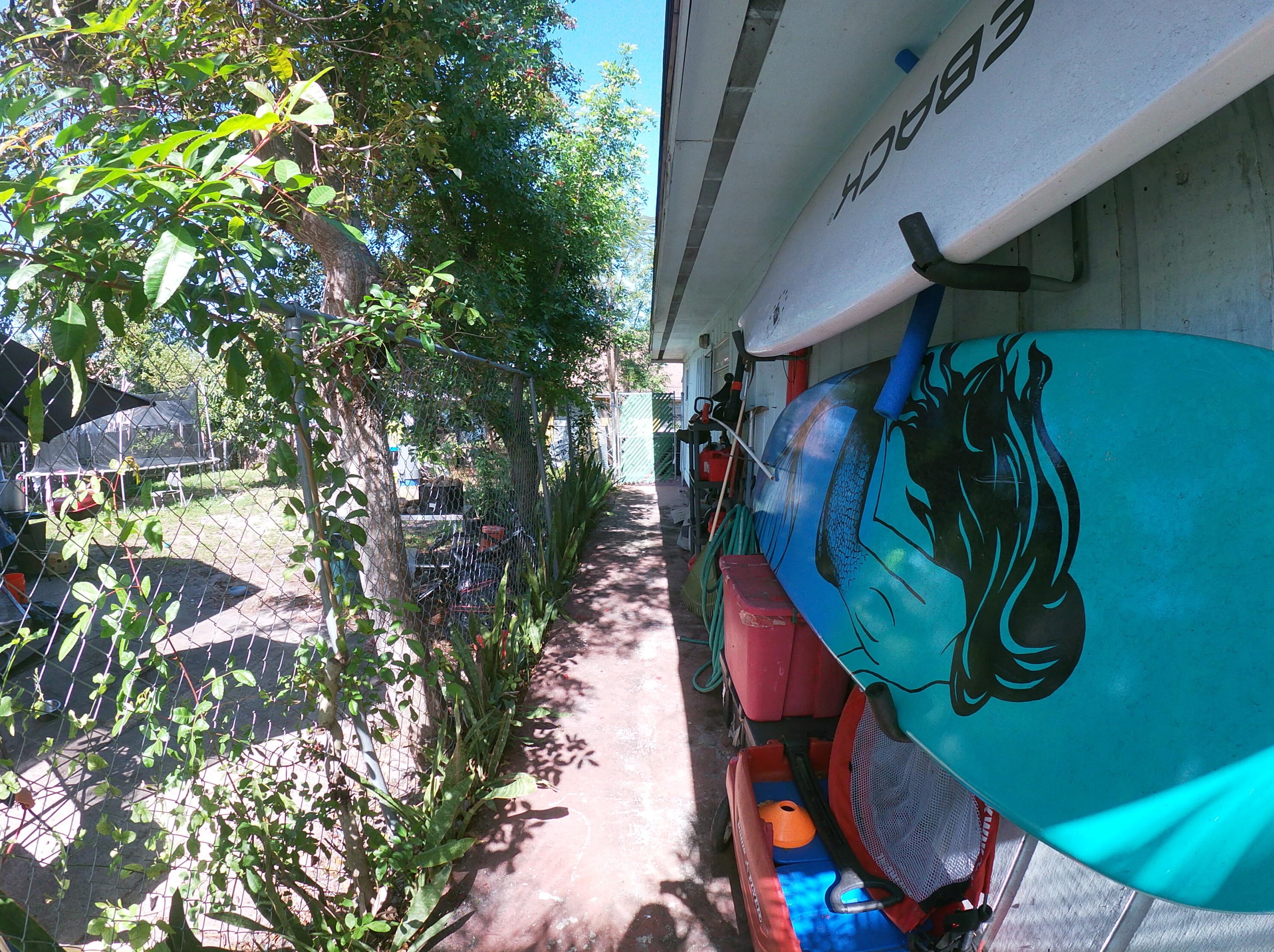 1720 Lavue Ave, Lake Worth FL  33460-2410 exterior