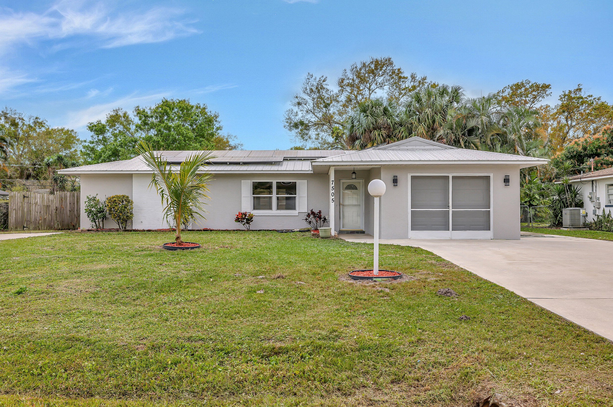 7505 Kenwood Rd, Fort Pierce, FL 34951-2416