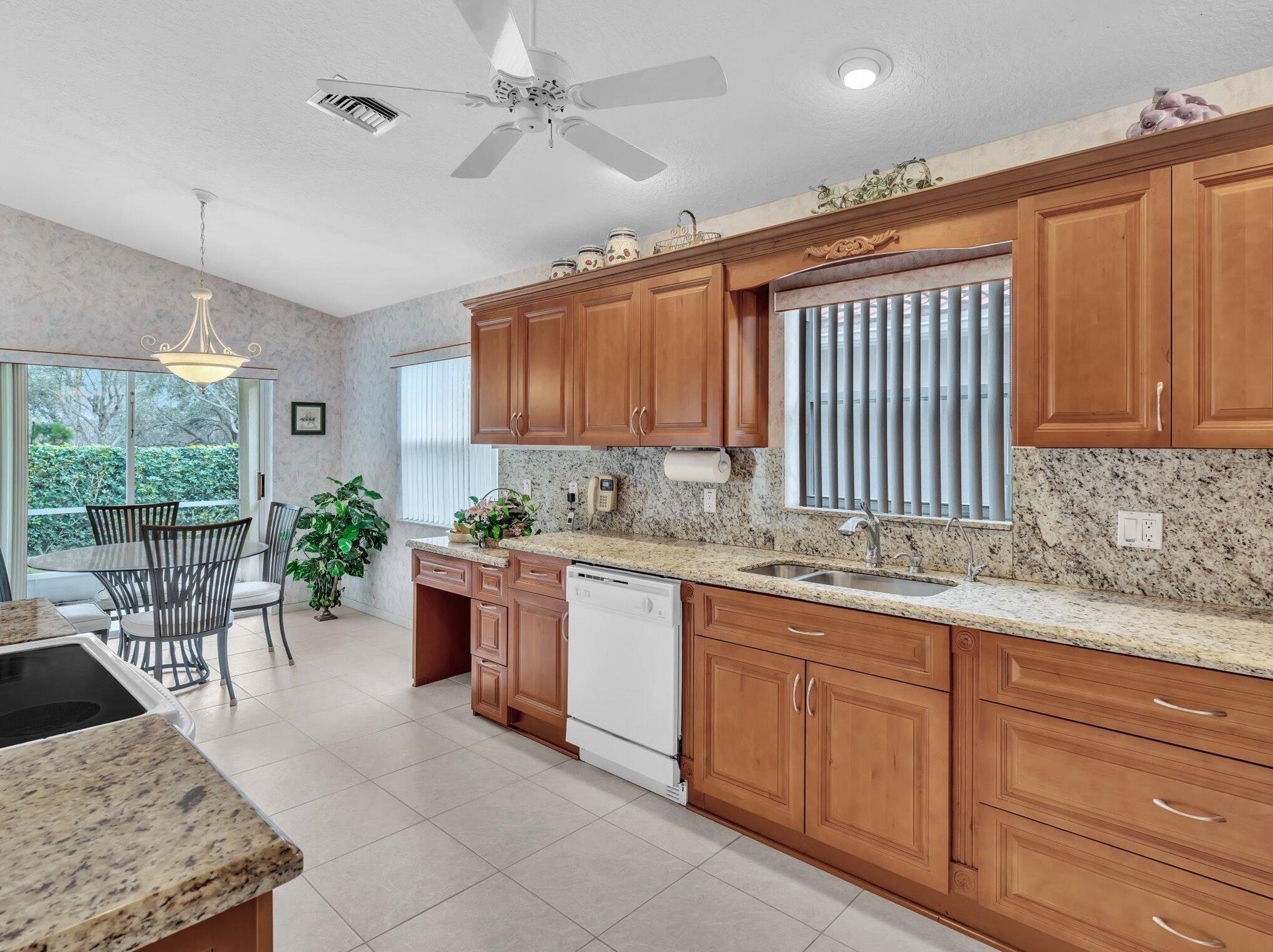 6840 Lismore Ave, Boynton Beach FL  33437-6441 exterior