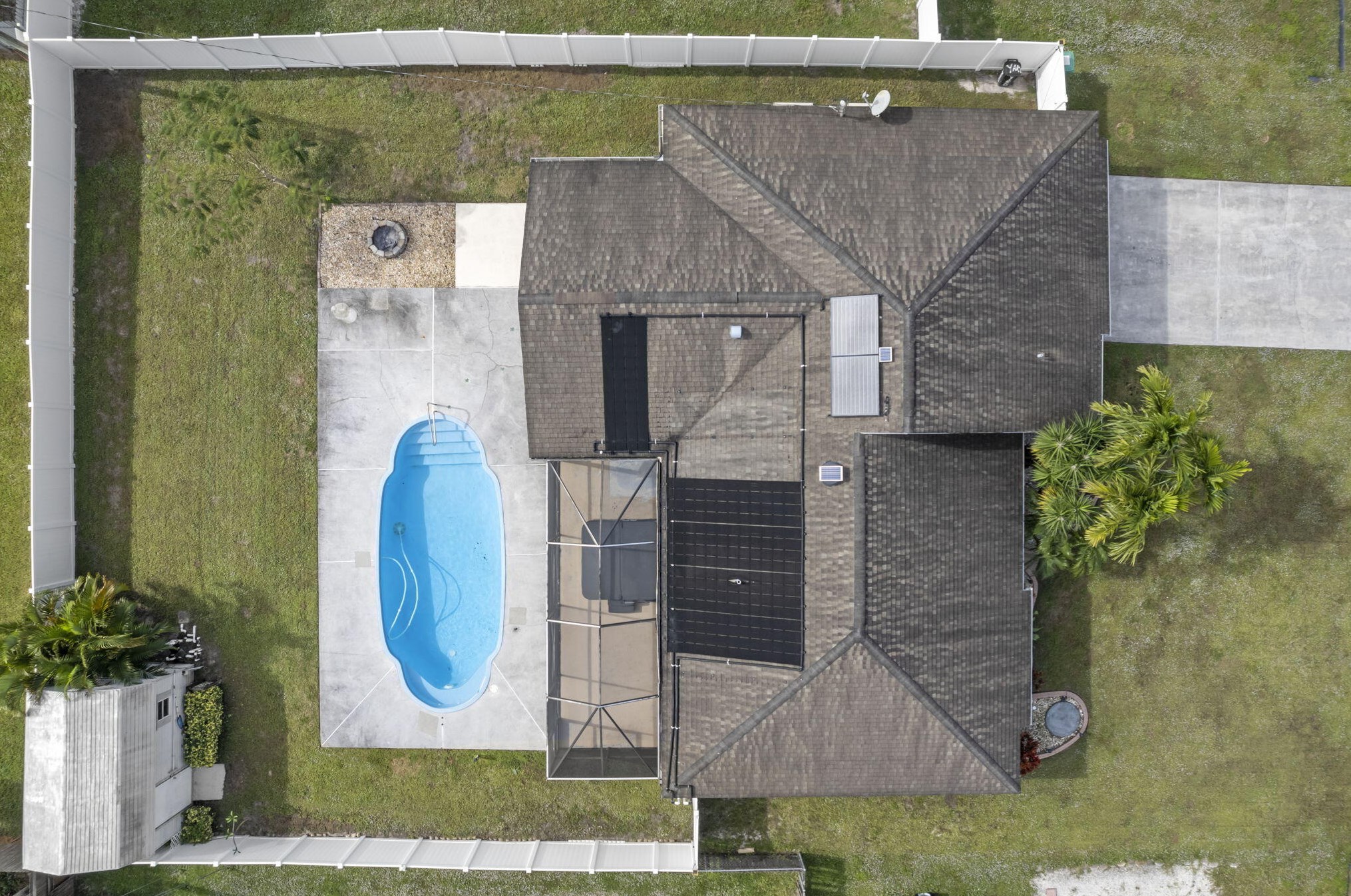 762 Dolores Ave, Fort Pierce FL  34983-1812 exterior