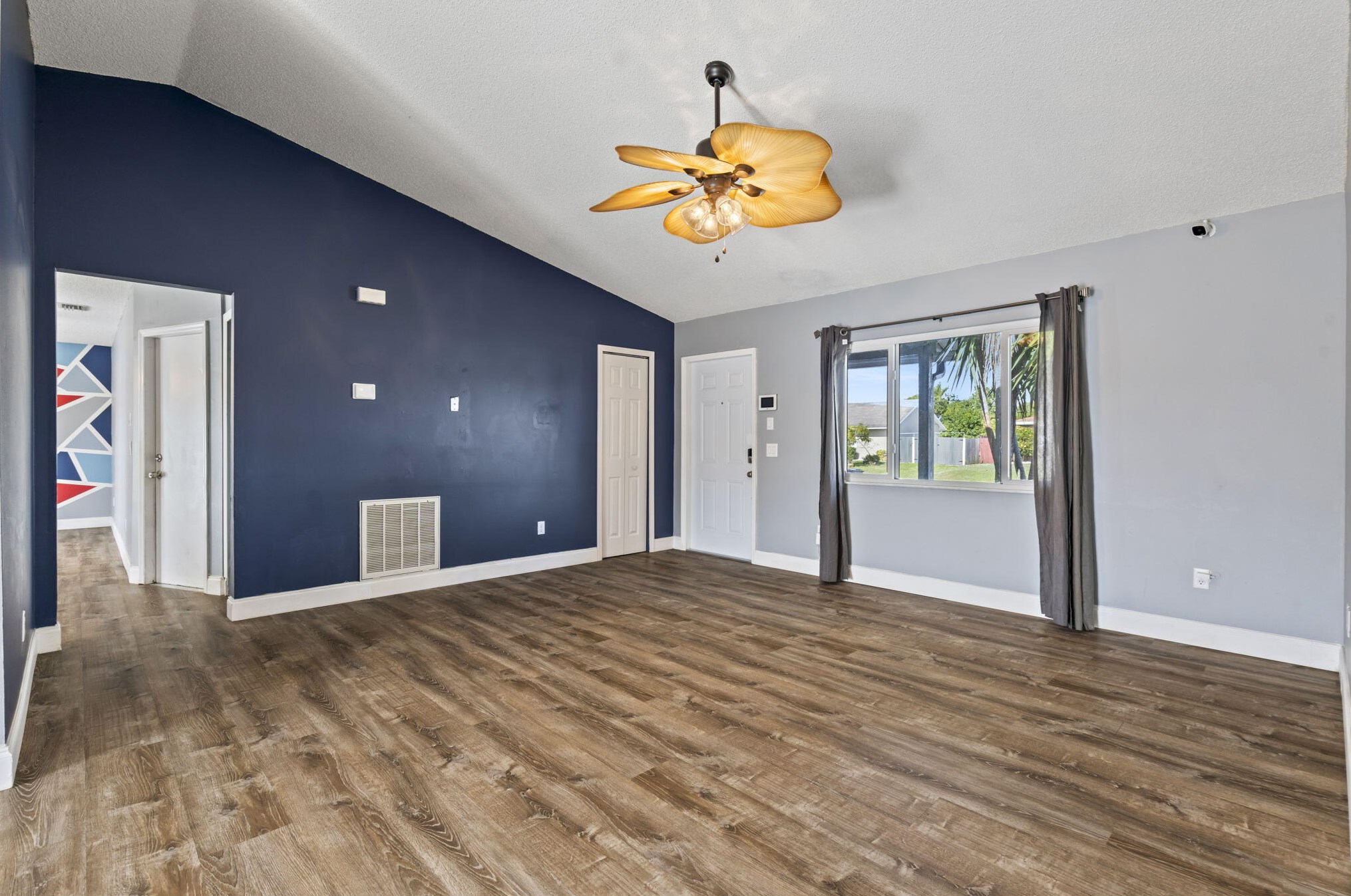 762 Dolores Ave, Fort Pierce FL  34983-1812 exterior