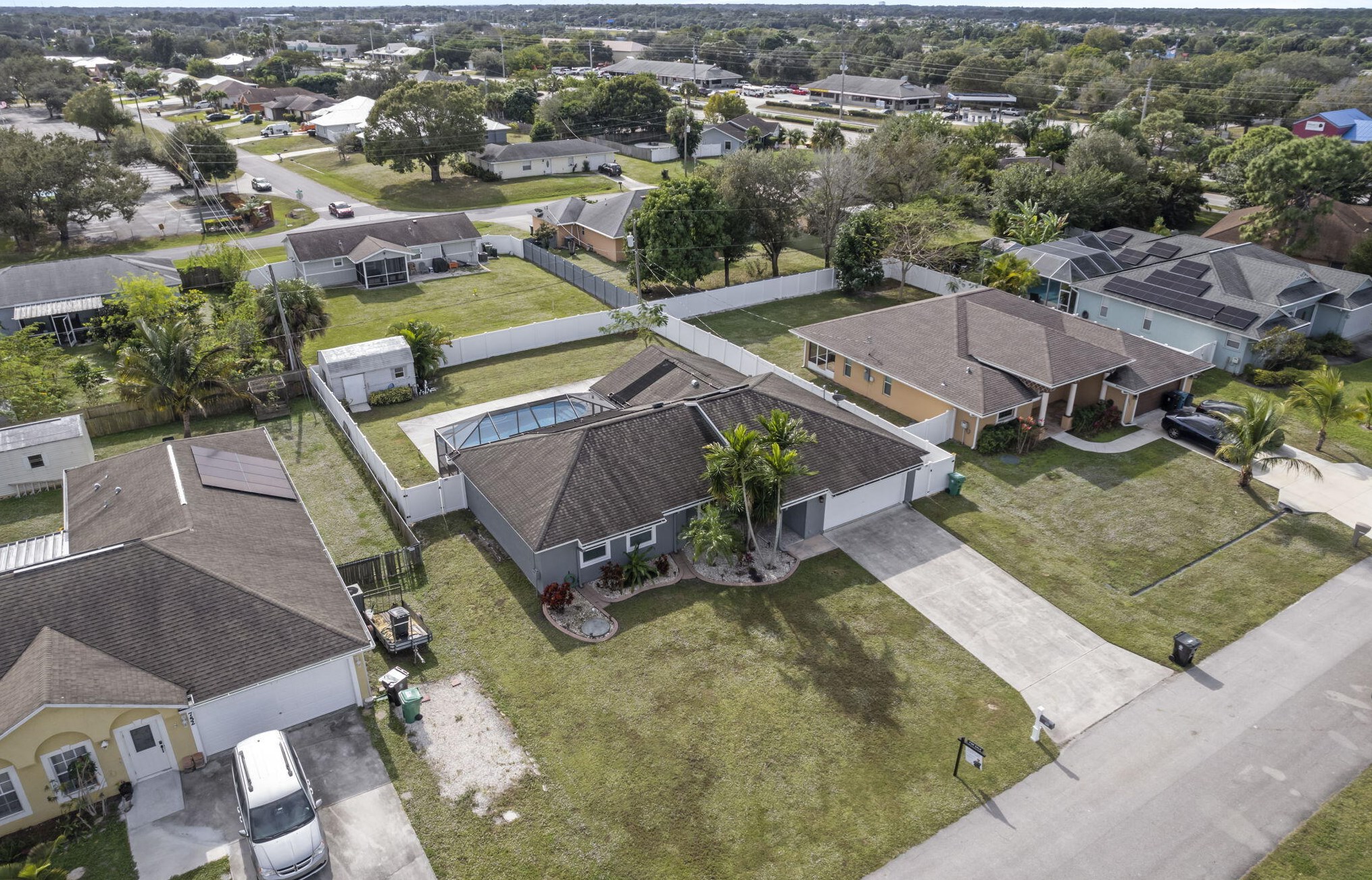 762 Dolores Ave, Fort Pierce FL  34983-1812 exterior