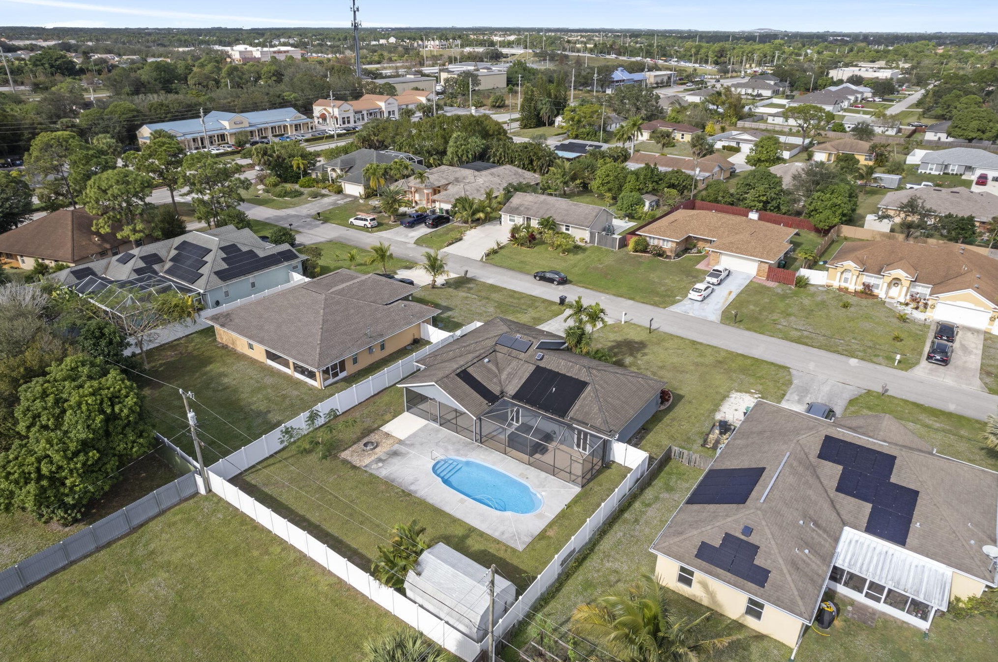 762 Dolores Ave, Fort Pierce FL  34983-1812 exterior