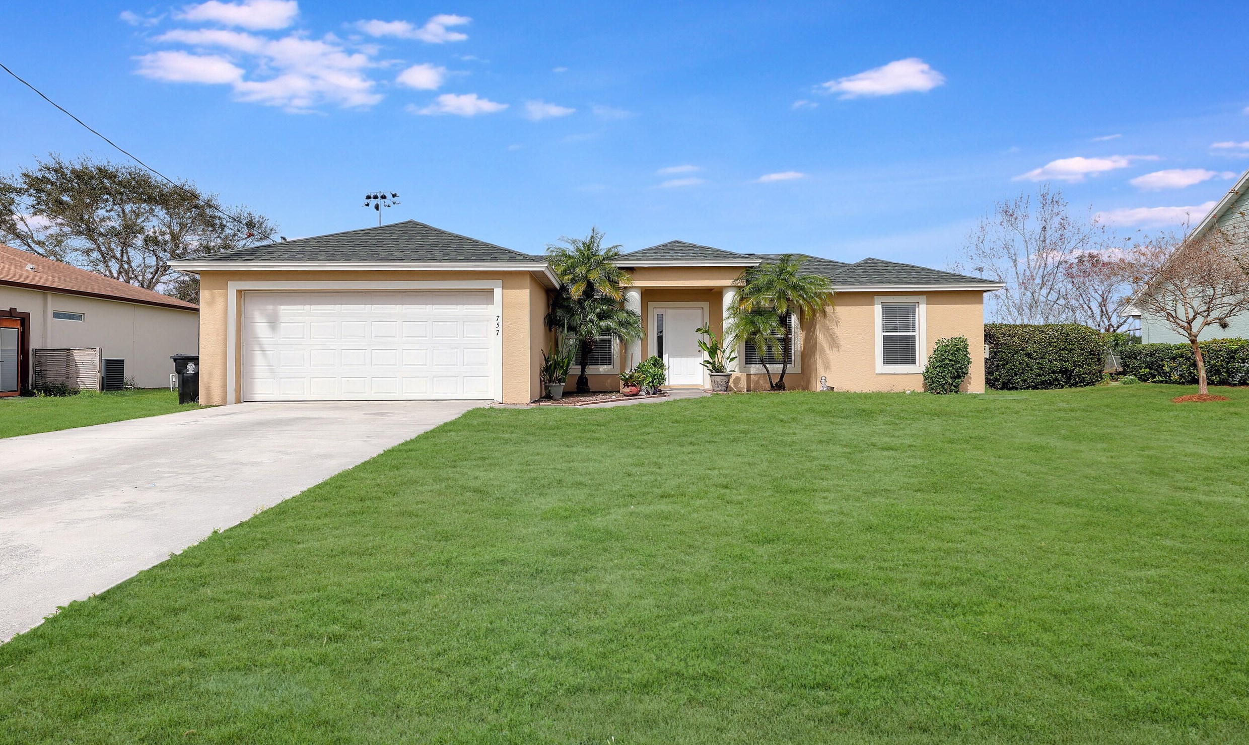 757 Tulip Blvd, Fort Pierce FL  34953-3304 exterior
