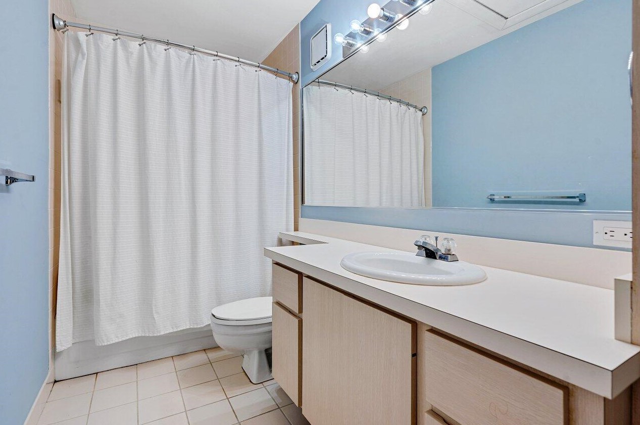 4003 Medford Ct, Boynton Beach FL 33436-9062 exterior