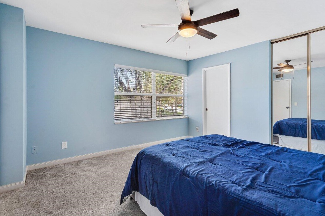 4003 Medford Ct, Boynton Beach FL 33436-9062 exterior