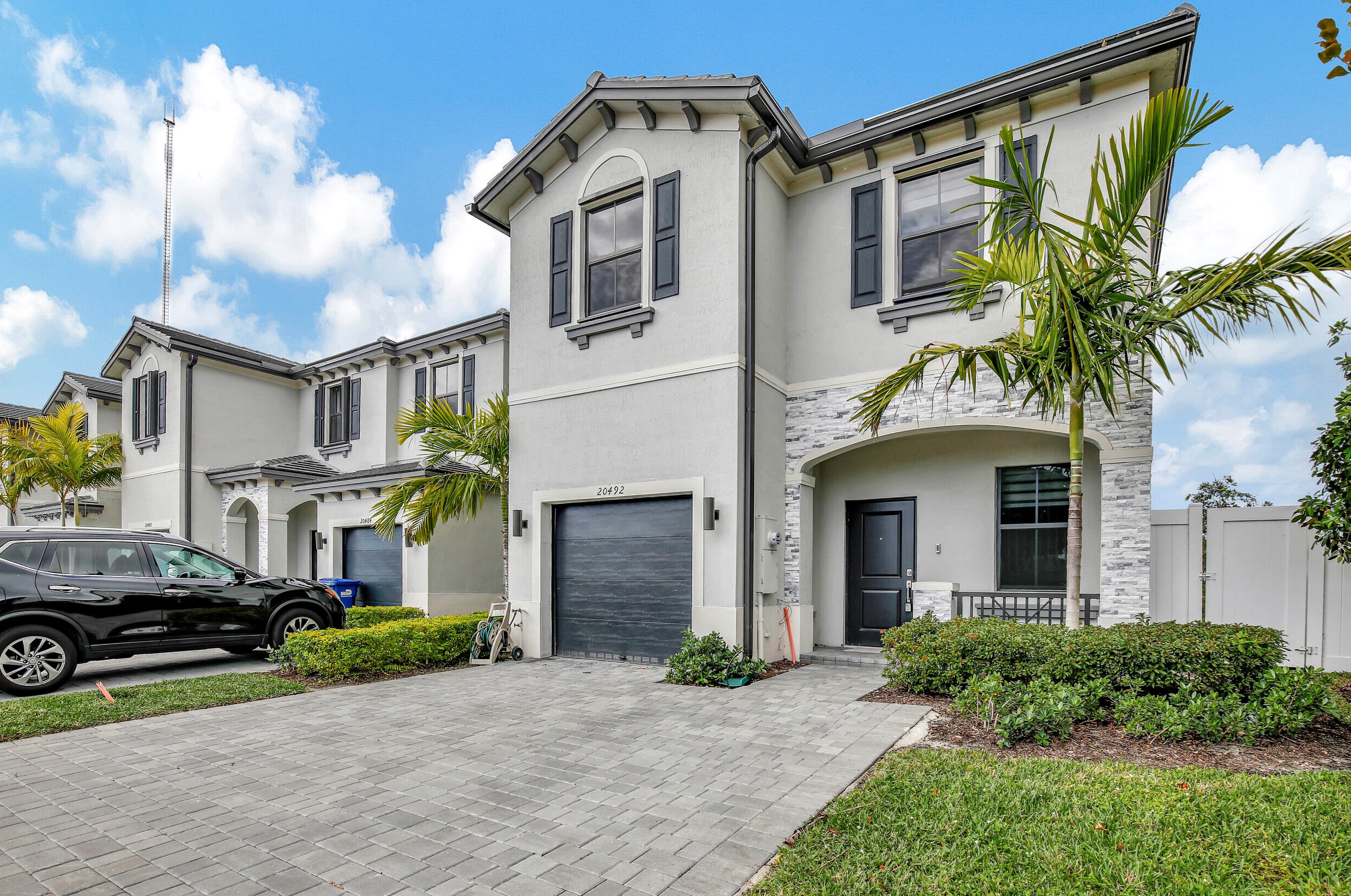 20492 Nw 4th Ct, Miami, FL 33169