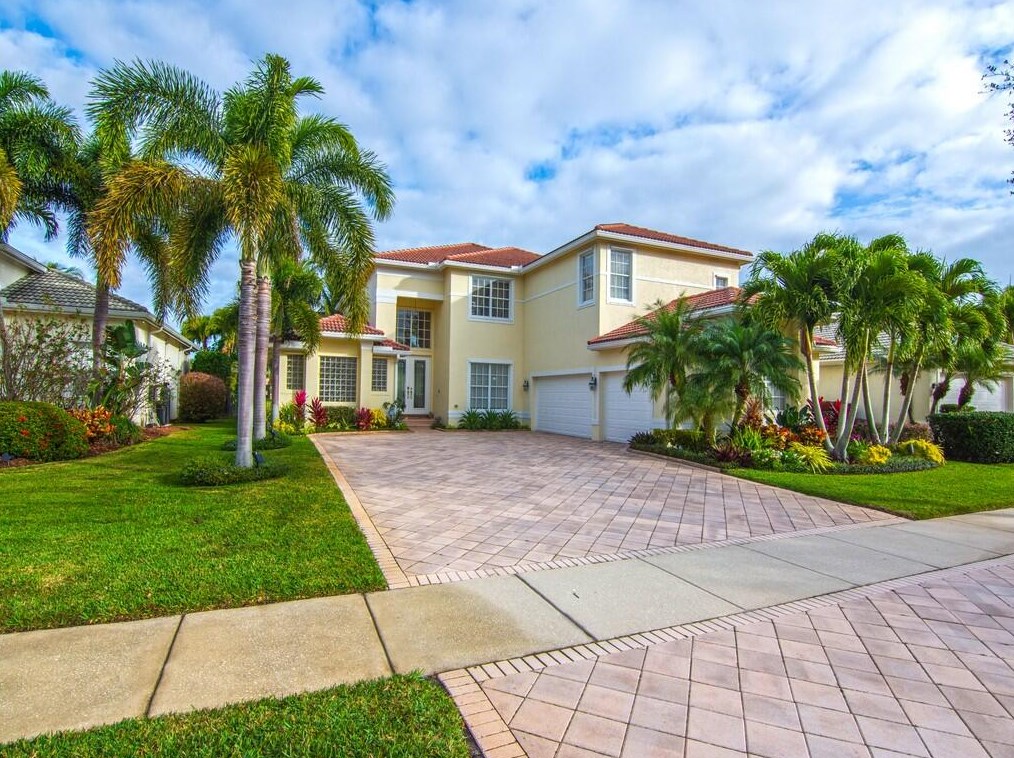 2590 Little Eagle Ln, Vero Beach, FL 32962-8624