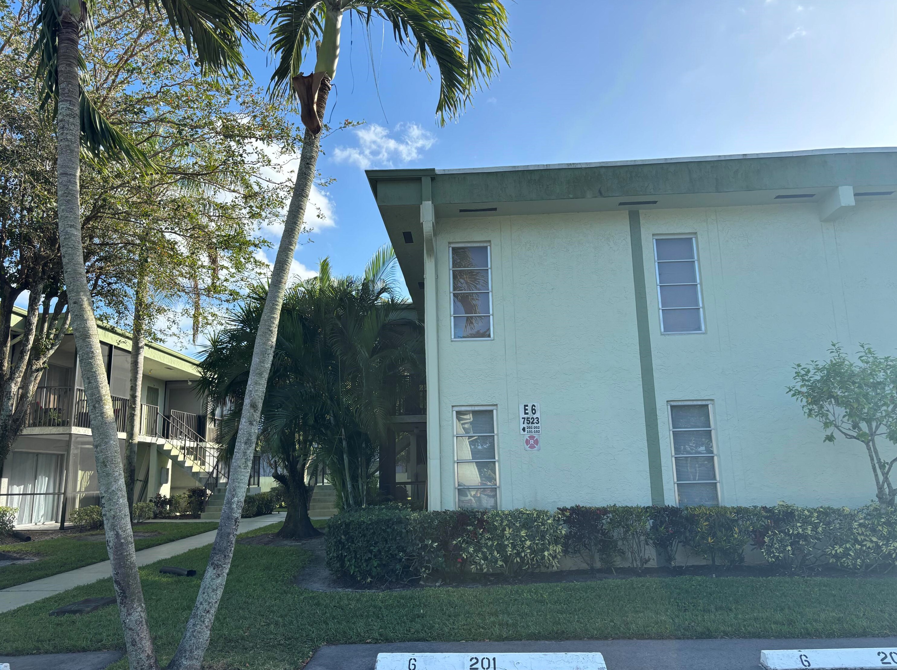 7523 S Oriole Blvd #102, Delray Beach, FL 33446