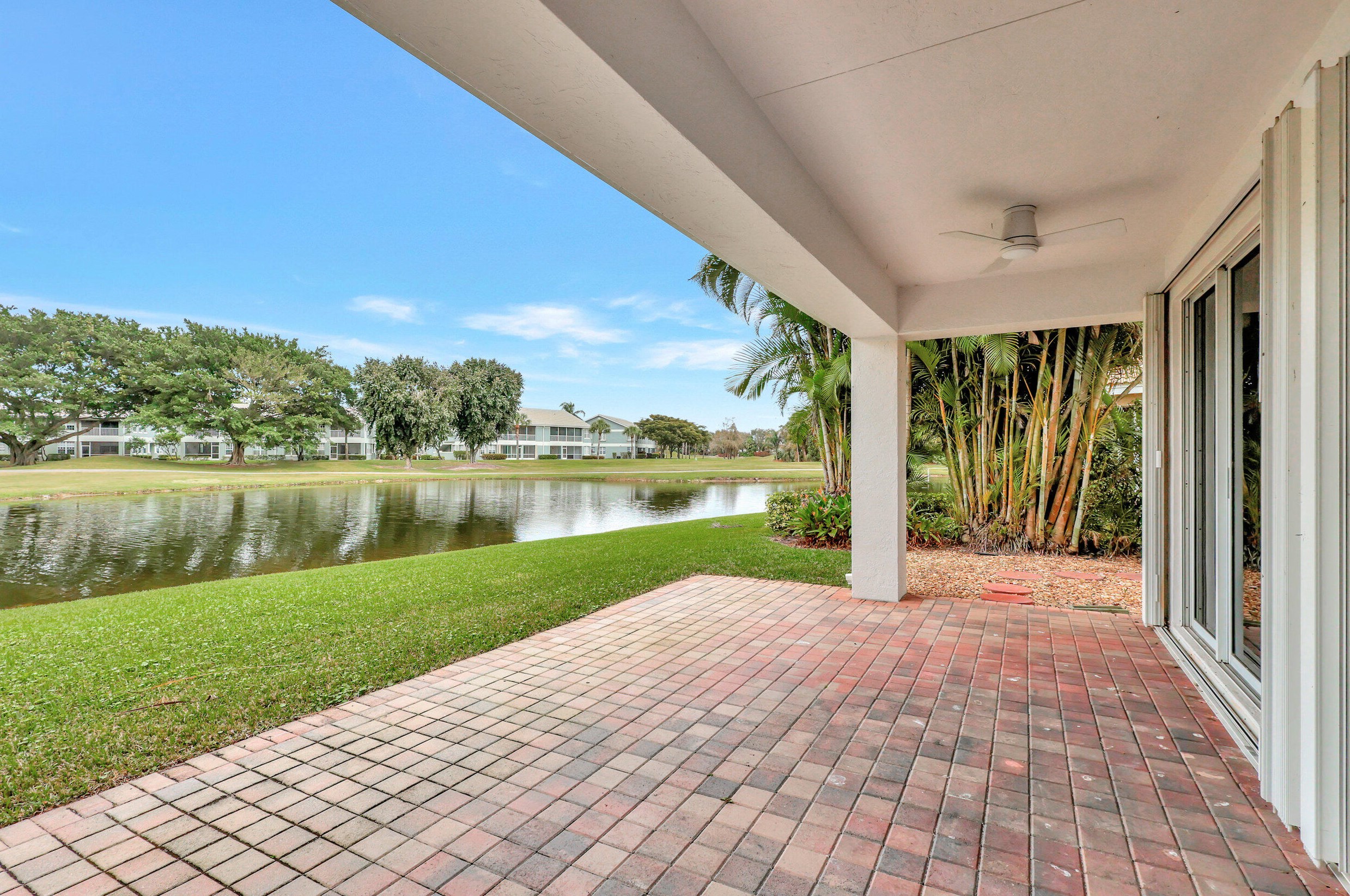 4614 Carlton Golf Dr, Lake Worth FL  33449-8129 exterior