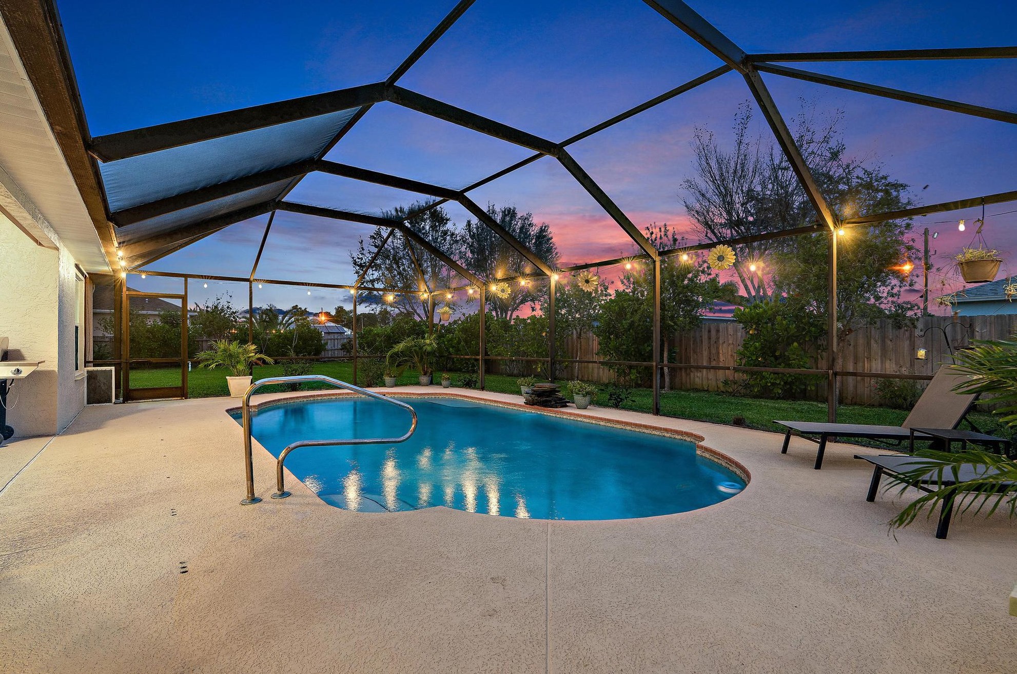 5884 Carovel Ave, Fort Pierce FL  34986-3801 exterior