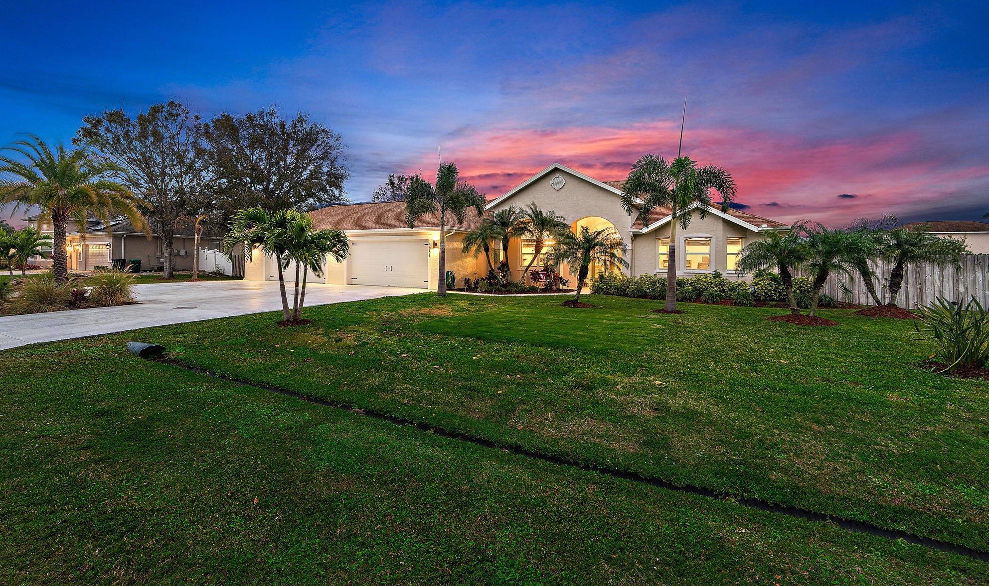 5884 Nw Carovel Ave, Port Saint Lucie, FL 34986