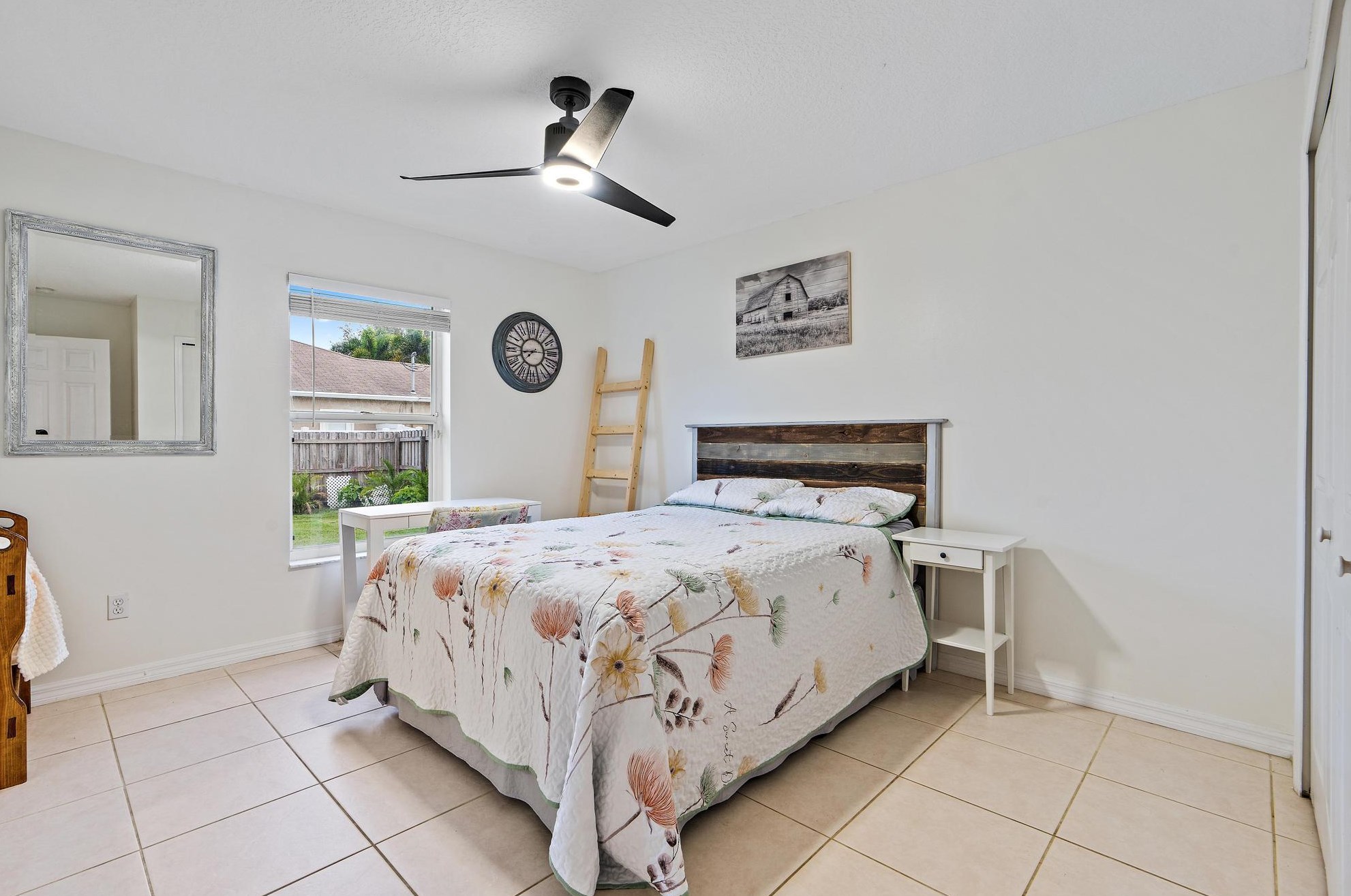 5884 Carovel Ave, Fort Pierce FL  34986-3801 exterior