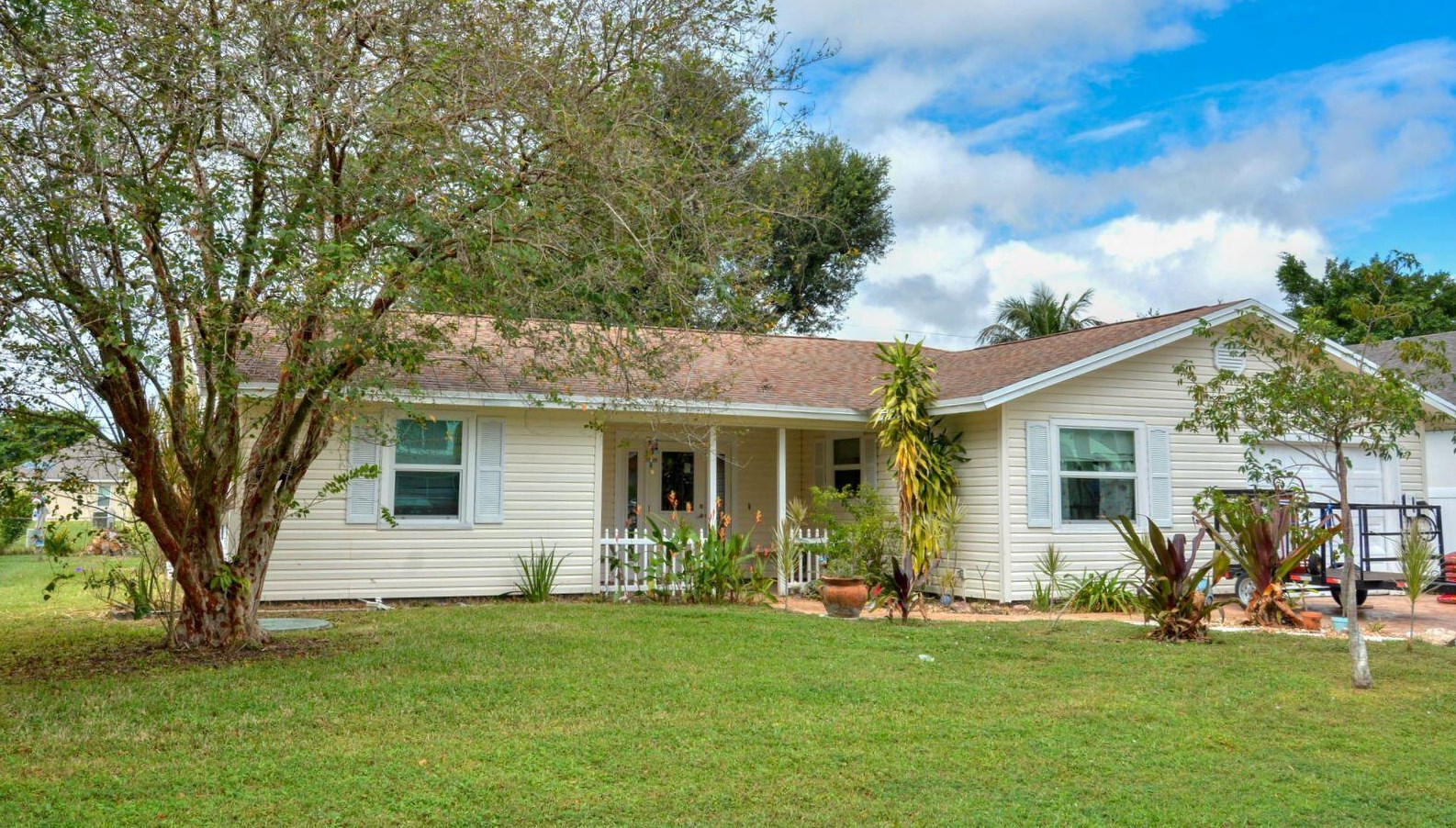 2490 Se Whitehorse St, Fort Pierce, FL 34984