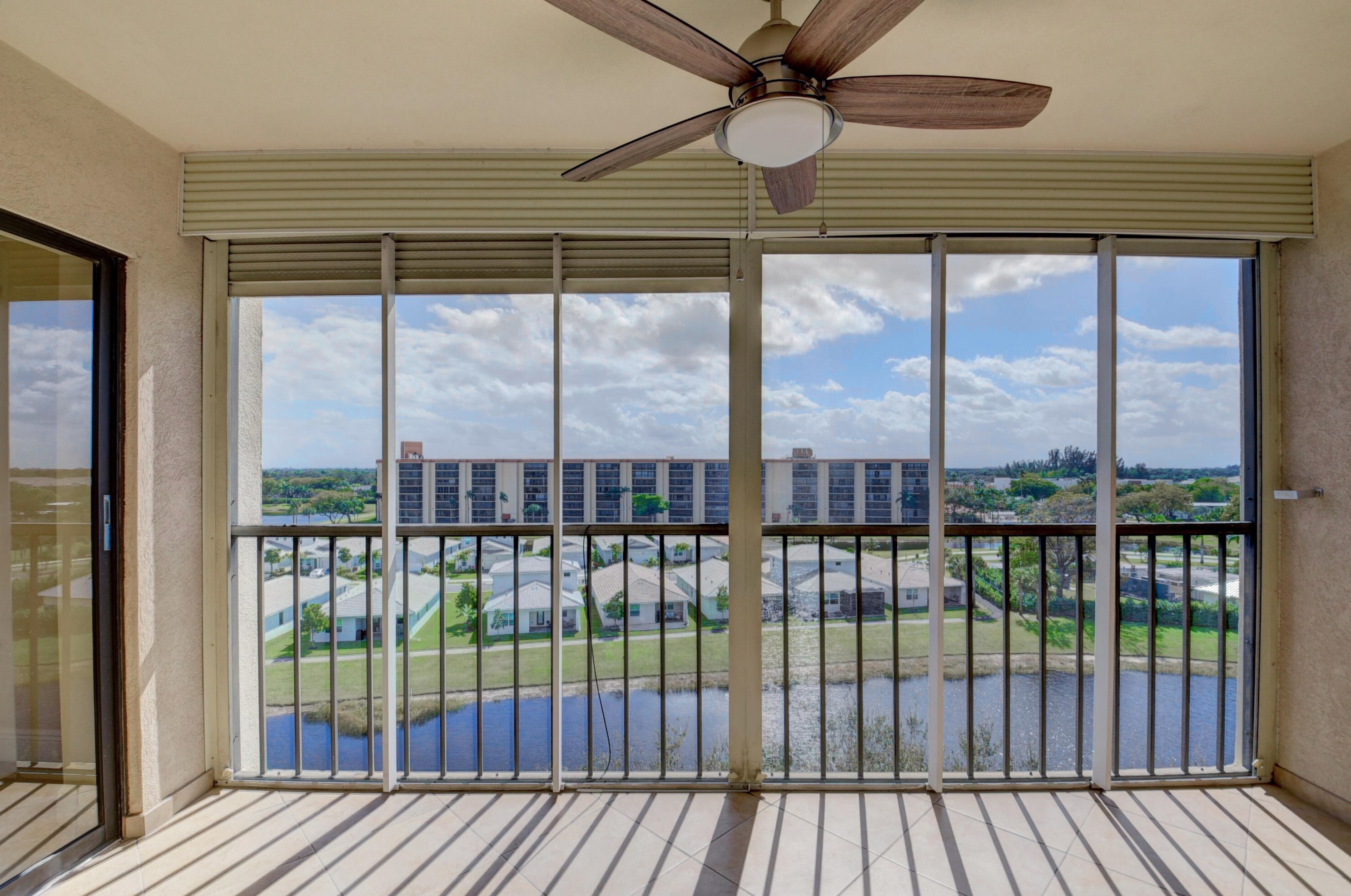 7290 Kinghurst Dr #802, Delray Beach, FL 33446