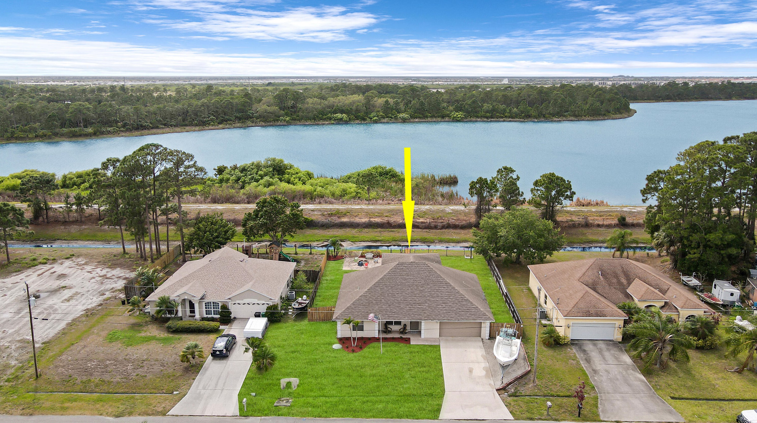 3338 Esperanto St, Fort Pierce FL  34953-5105 exterior