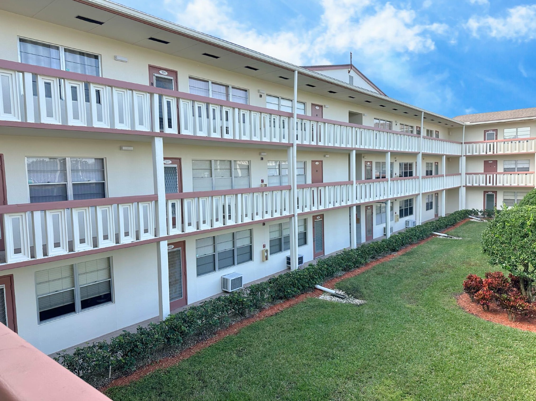 319 Preston H, Boca Raton, FL 33434-2487