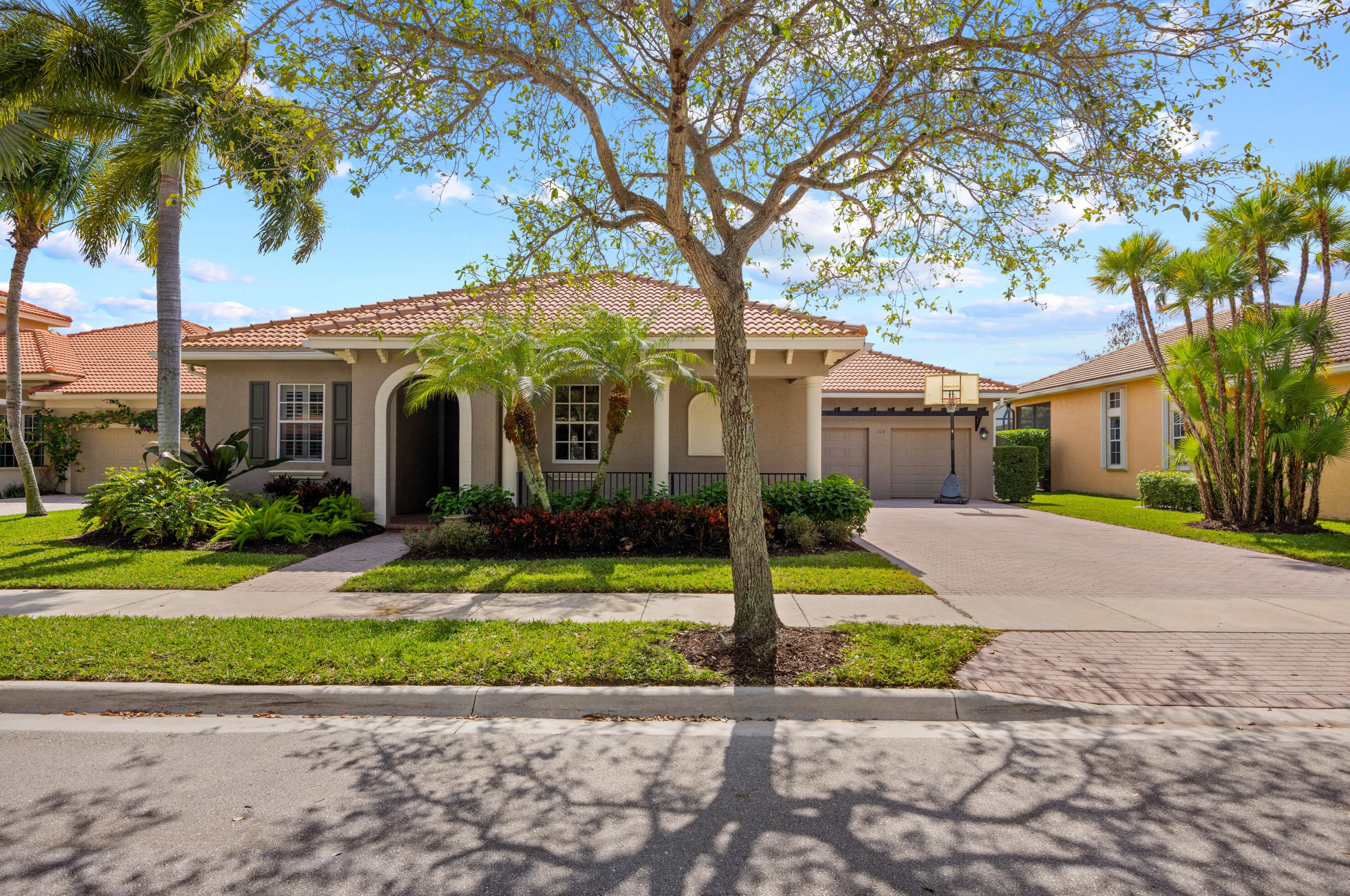 108 Via Veracruz, Jupiter, FL 33458